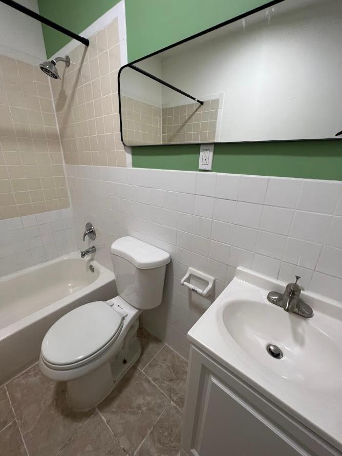 Double Room,1540909957:JPEG