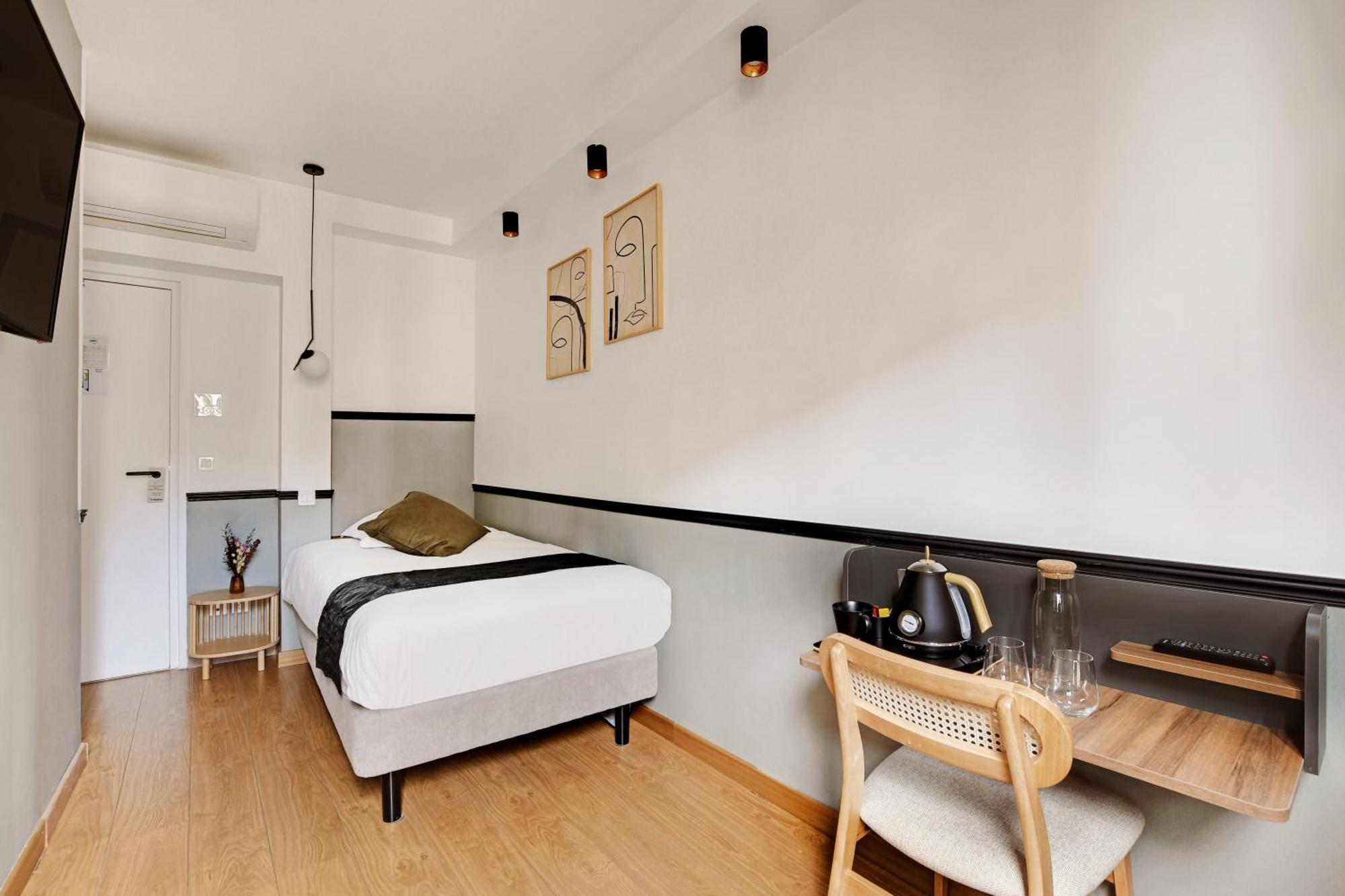 Standard Single Room,1499104156:JPEG