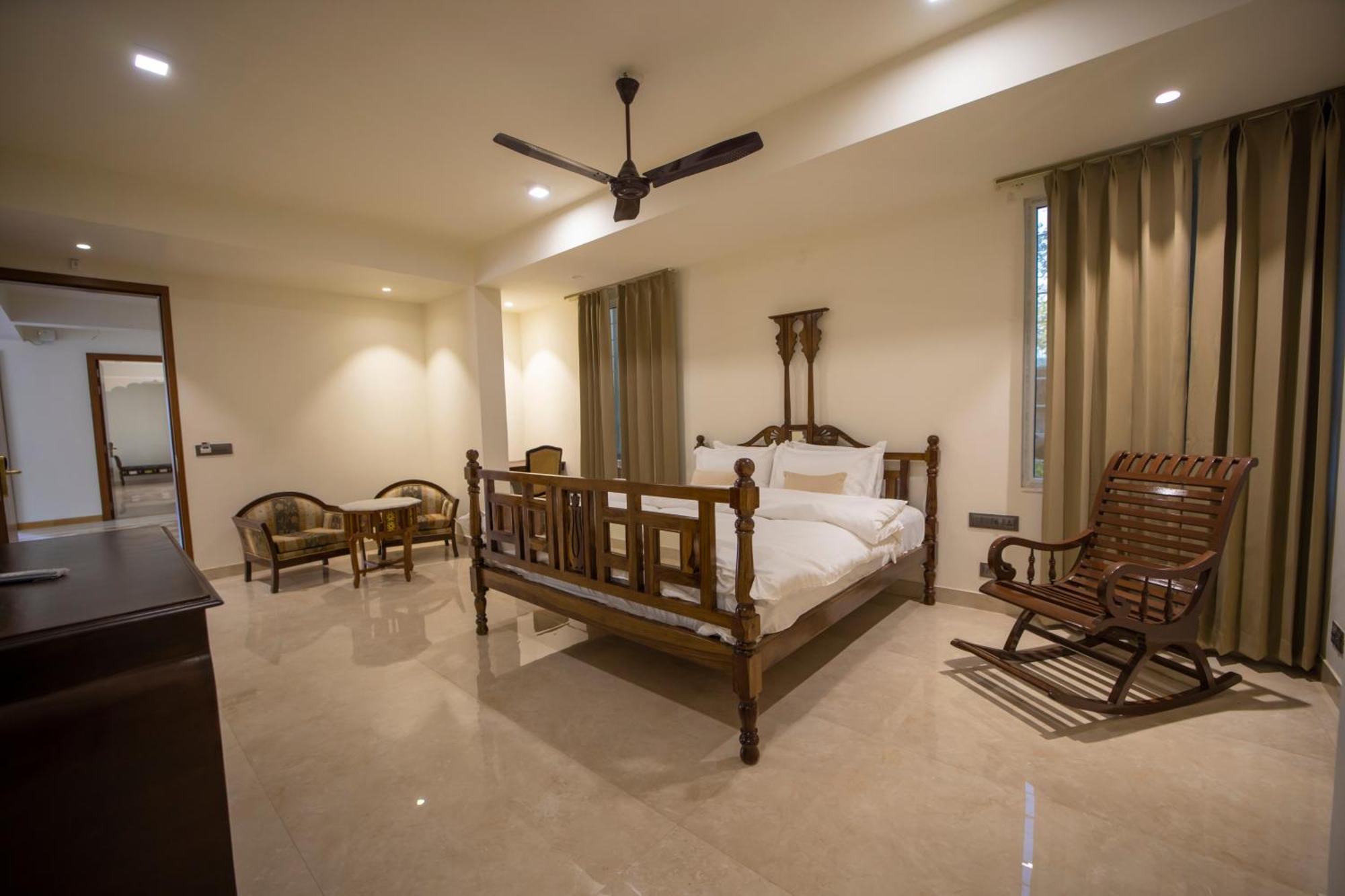 Deluxe Double or Twin Room