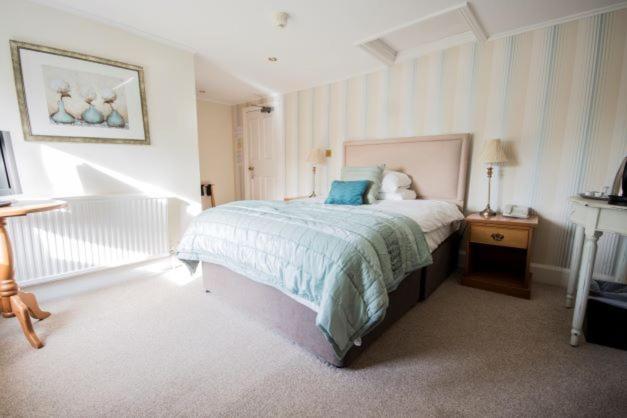 Double Room,1563267367:JPEG