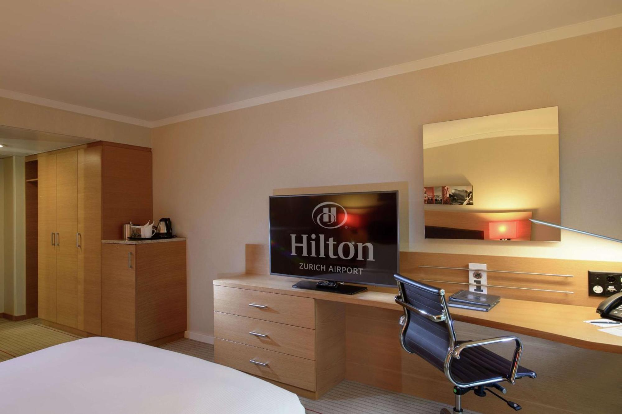 Deluxe Queen Room,1516443814:JPEG