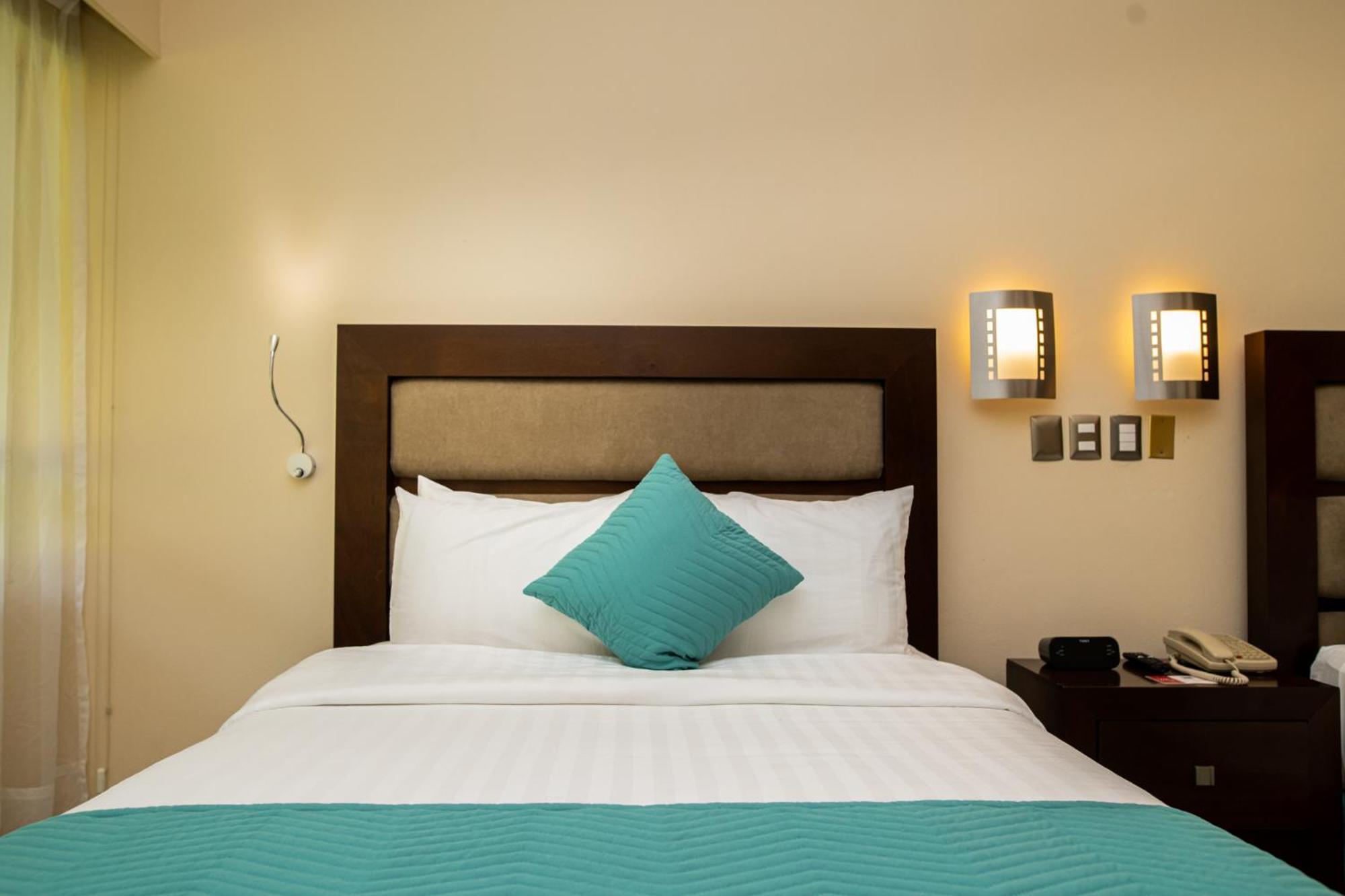 Superior Double Room,1517422906:JPEG
