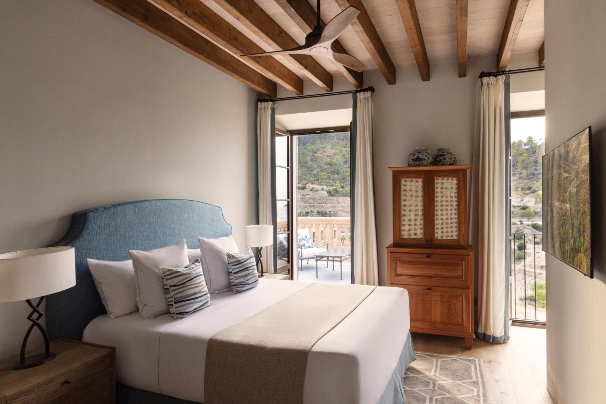 Deluxe Double Room with Sea View,1521488776:JPEG