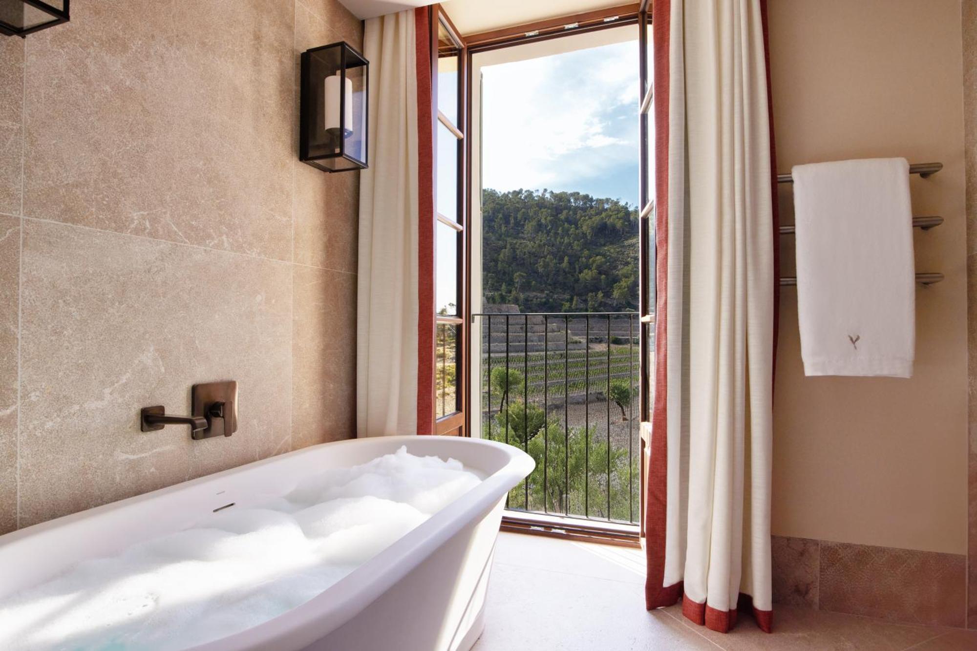 Double Room with Sea View,1521507886:JPEG
