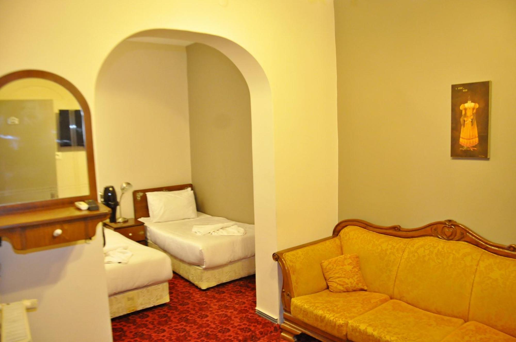Triple Room with Private Bathroom,1522997968:JPEG