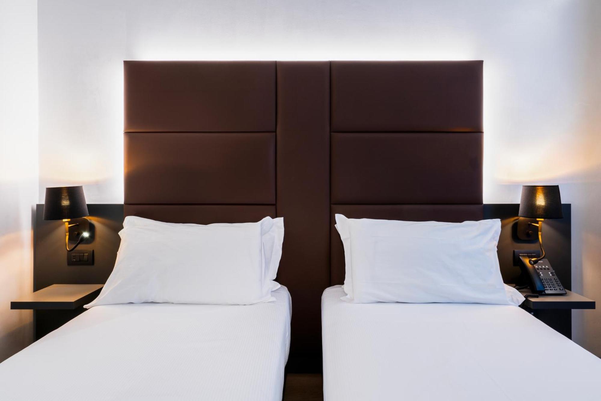 Standard Double or Twin Room,1710534394:JPEG