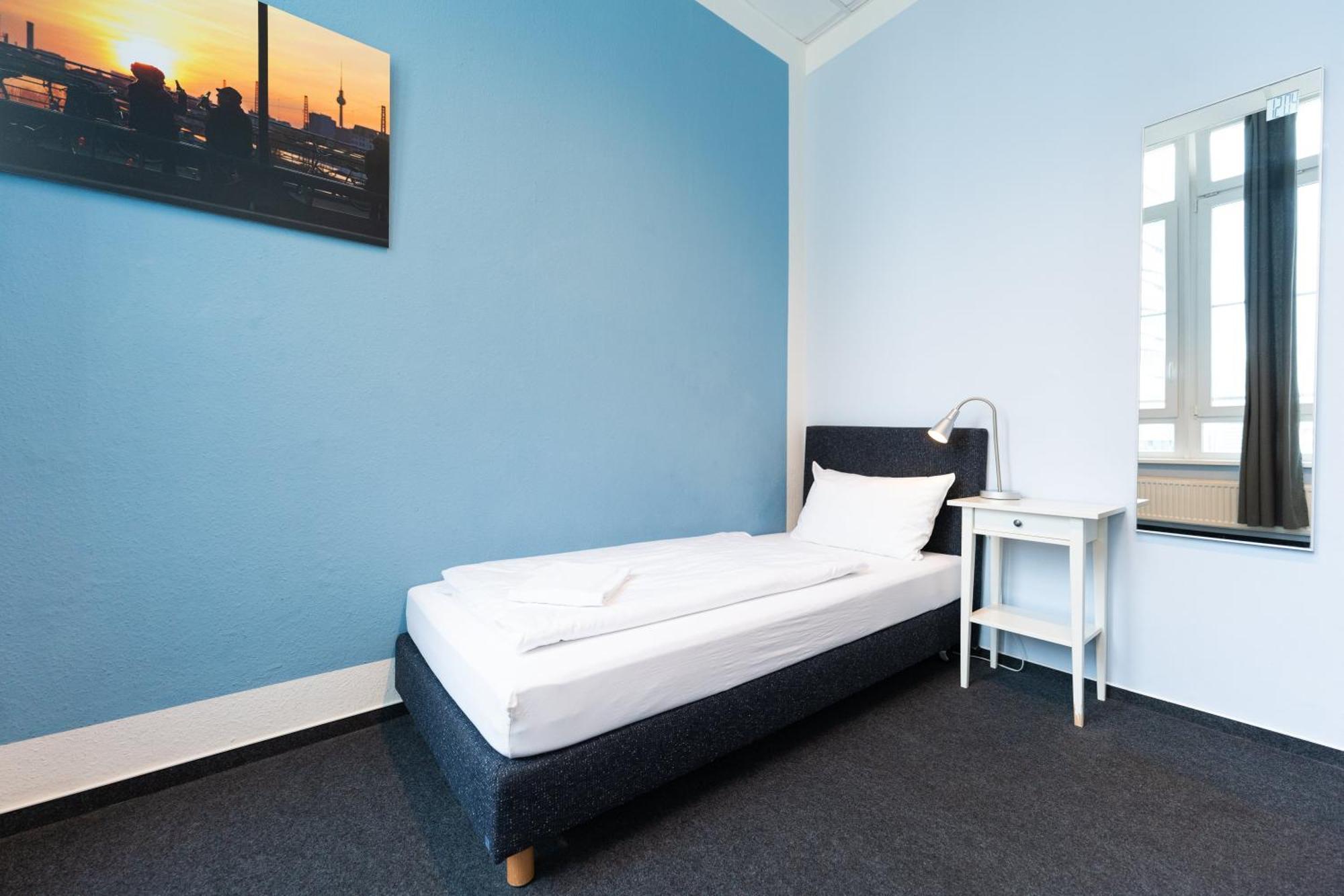 Single Room,1549923103:JPEG