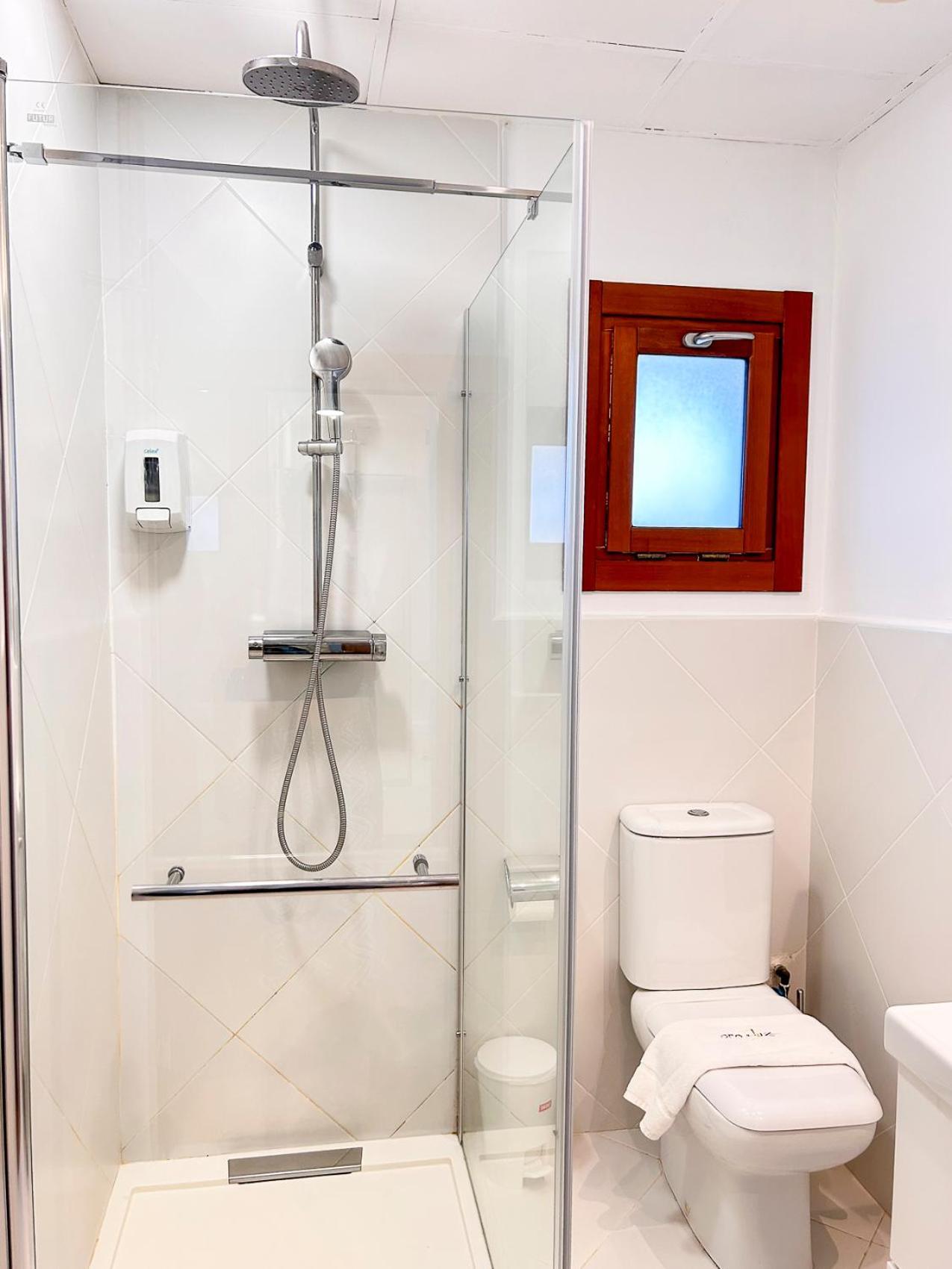 Deluxe Suite,1552907911:JPEG