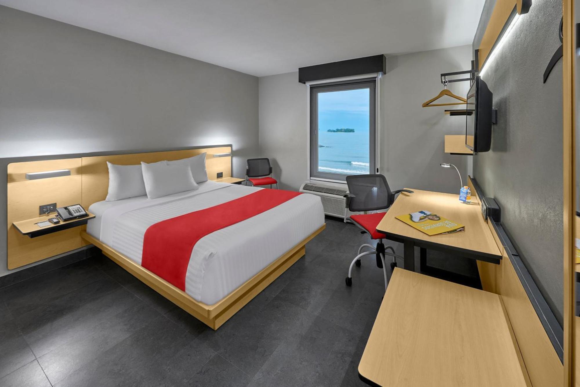Queen Room with Ocean View,1553213266:JPEG