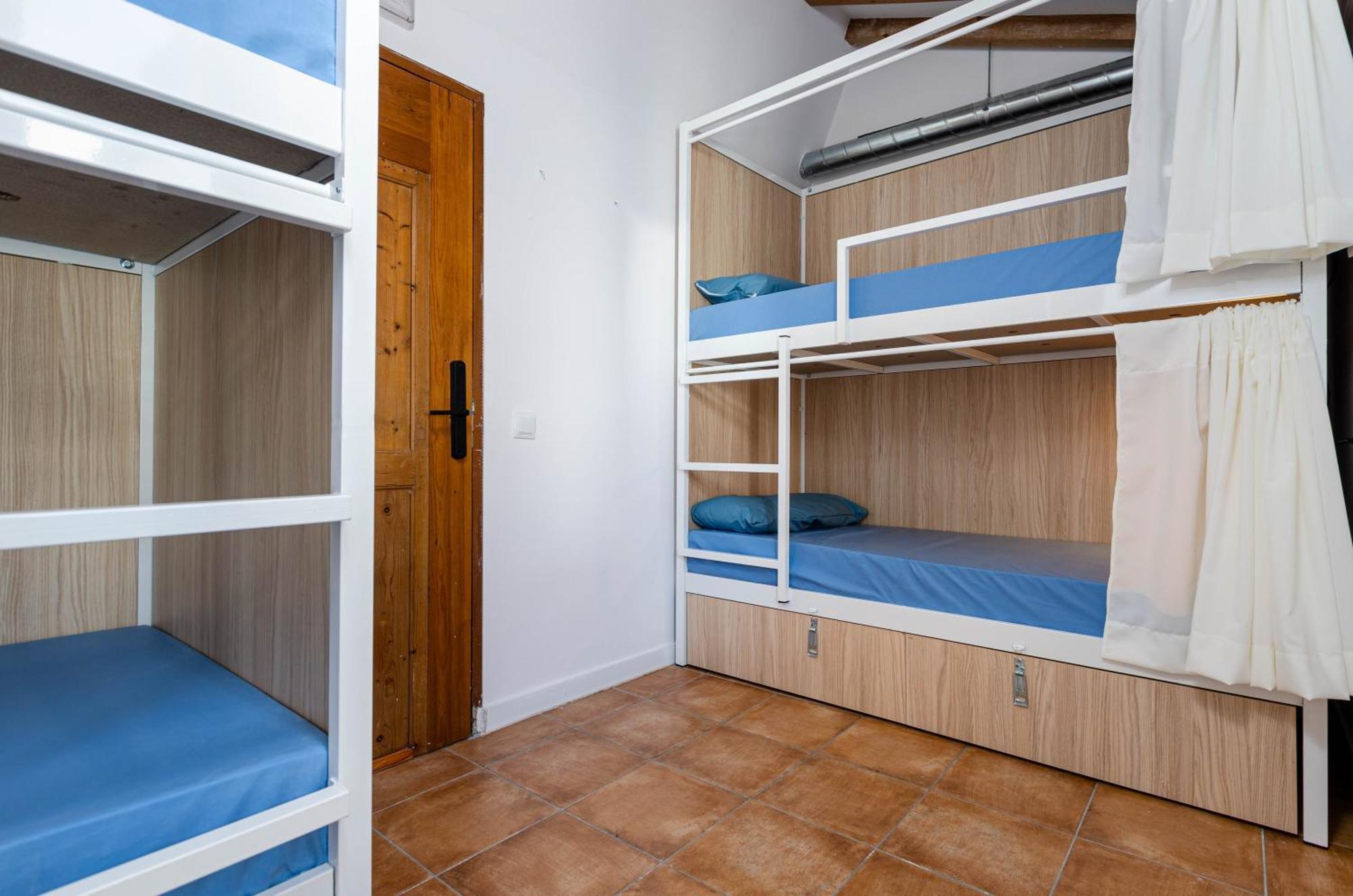 Bed 4-Bed Mixed Dormitory Room,1687491160:JPEG