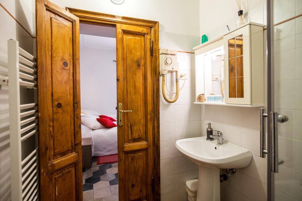Chambre Triple avec Salle de Bains Privative