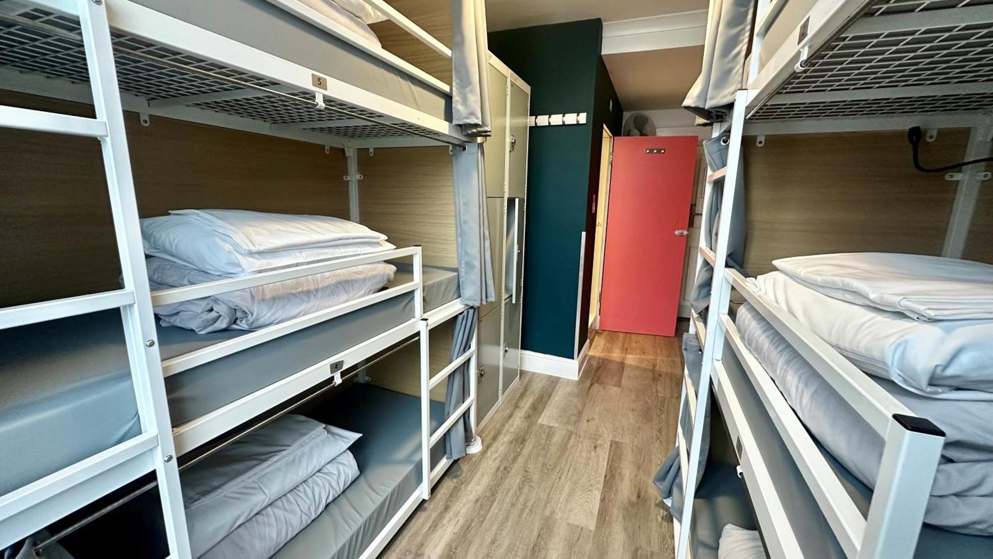 Private 6-Bed Mixed Dormitory Room with Ensuite Bathroom