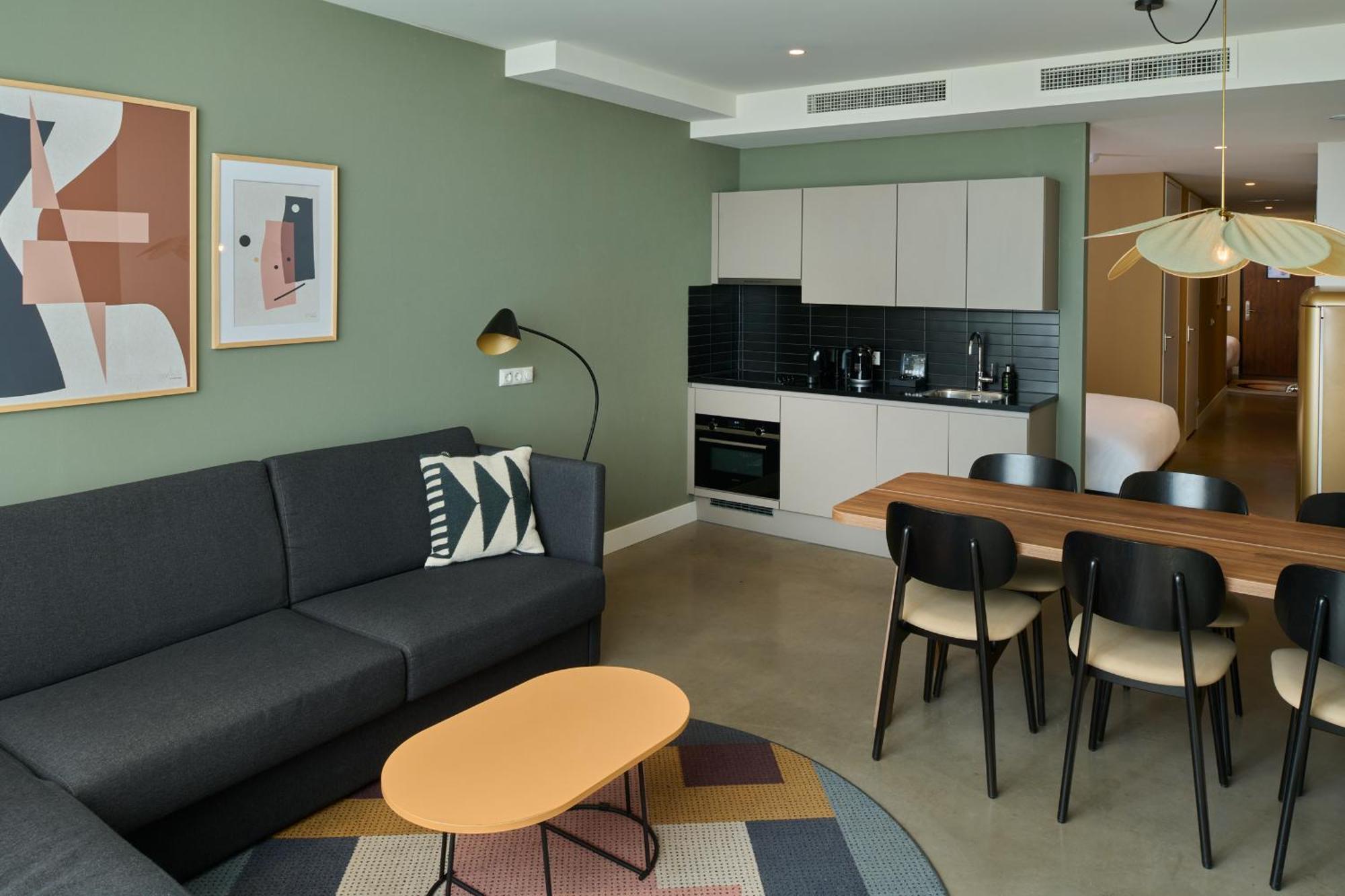 2-Bedroom Apartment,1581088543:JPEG