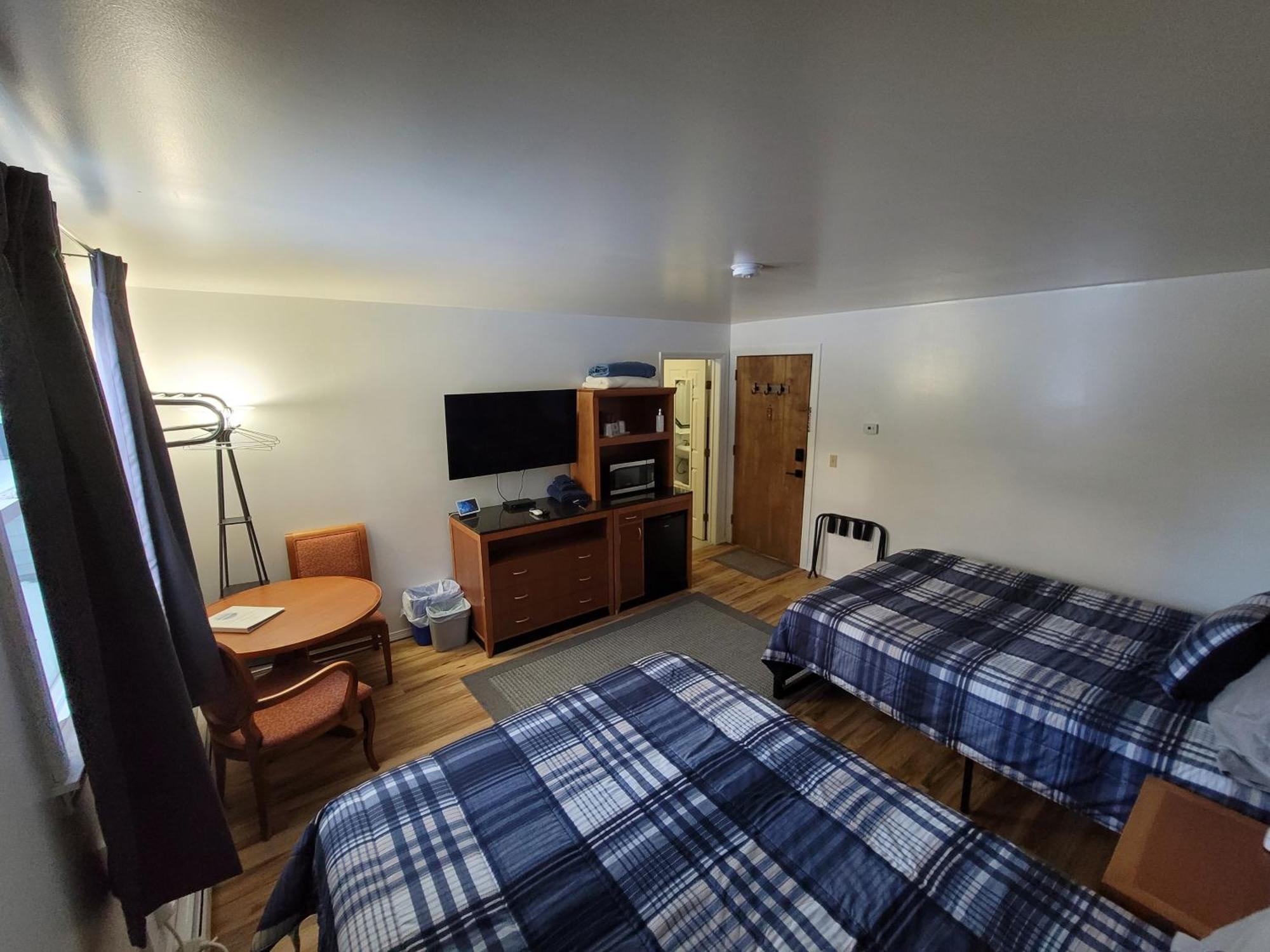 Deluxe Queen Room,1585501957:JPEG