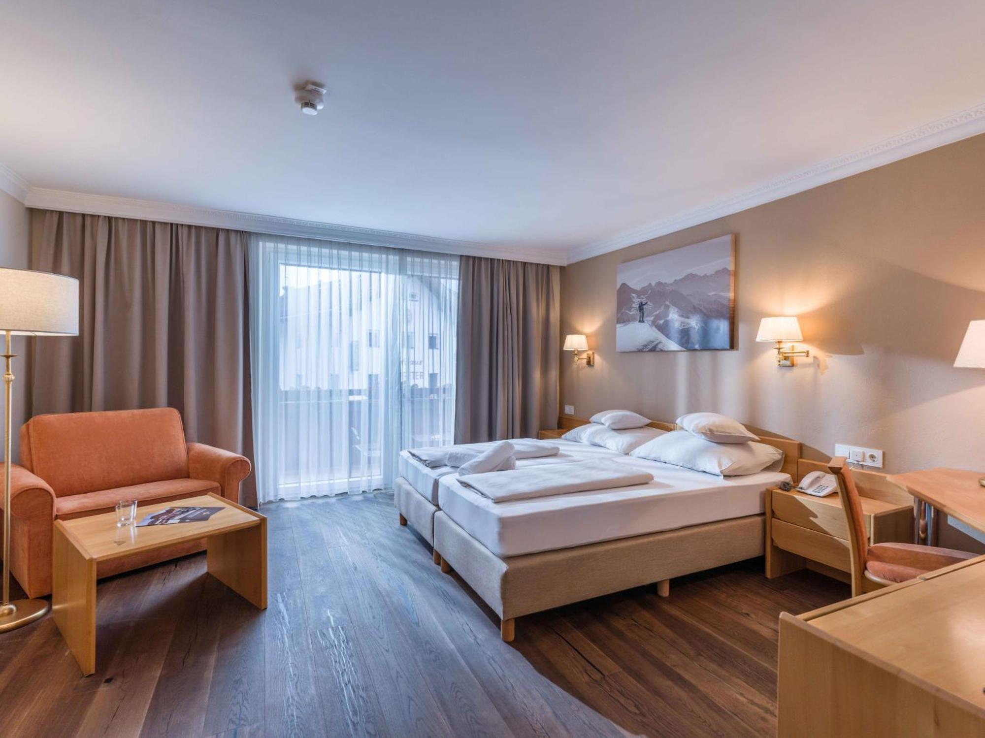 Large Double Room,1587509029:JPEG