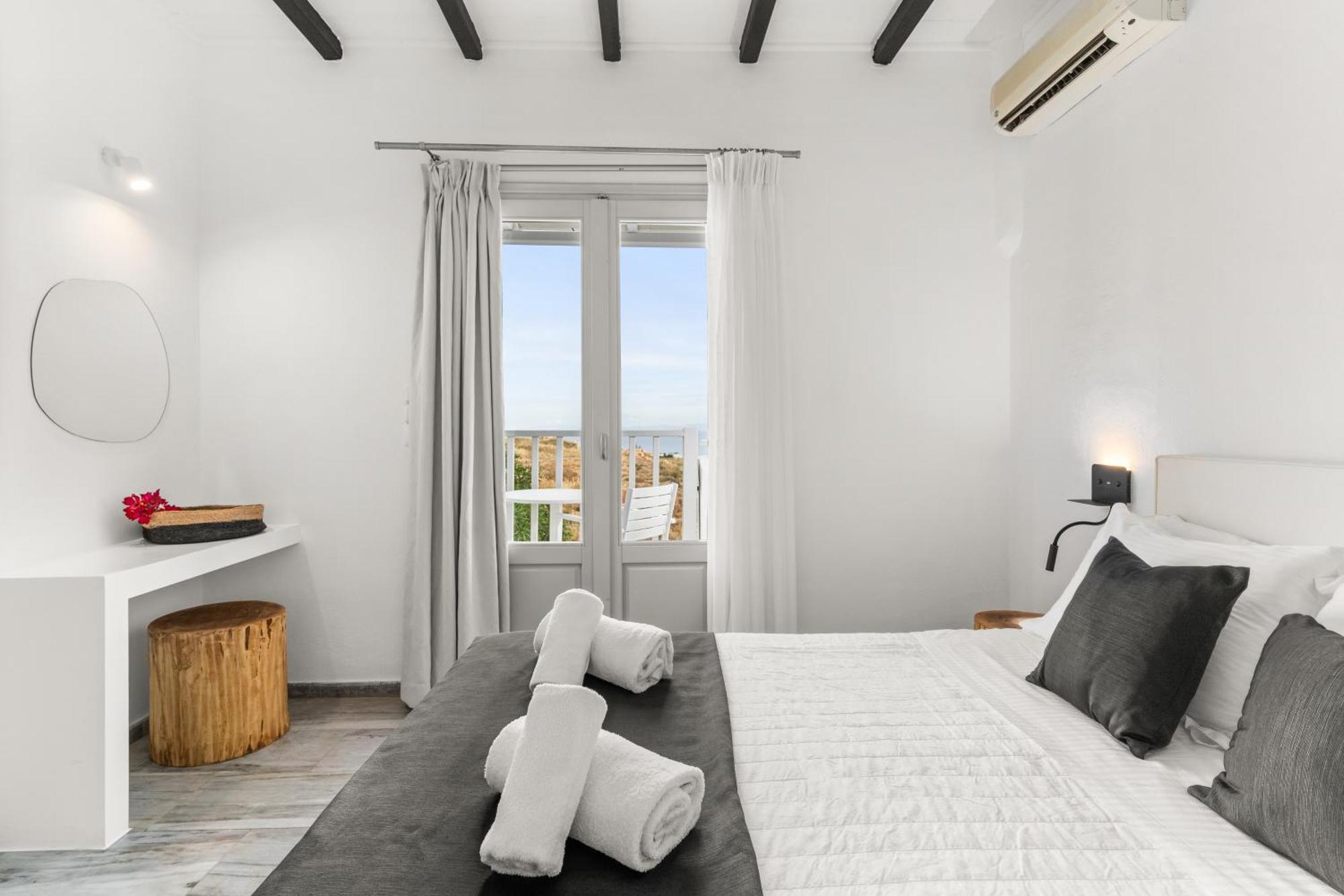 Family Suite with Jetted Tub and Sea View,1467925250:JPEG