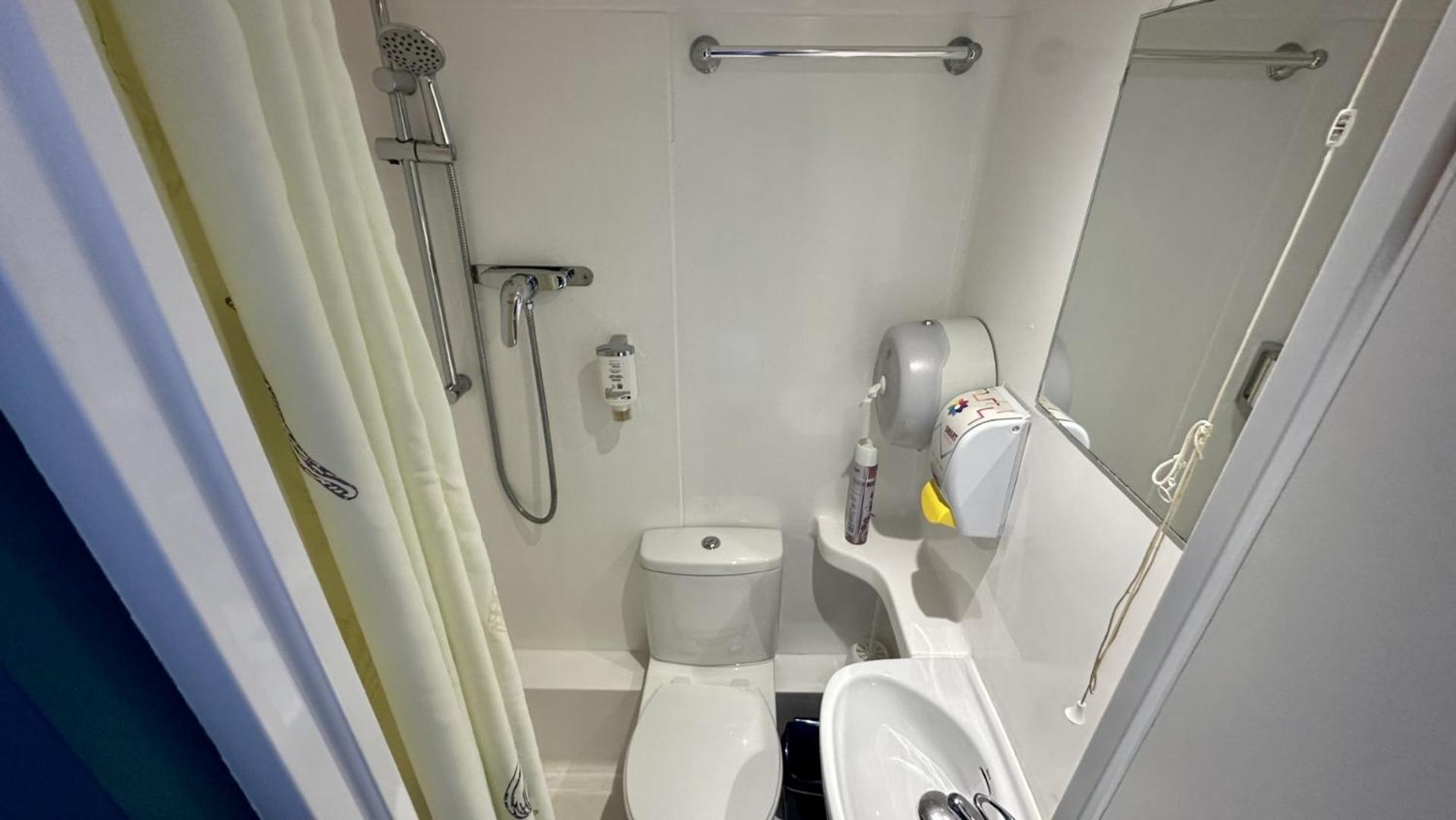 Habitación Doble con baño privado - 2 camas