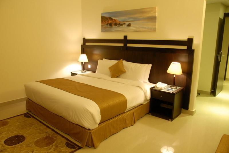Standard Queen Room