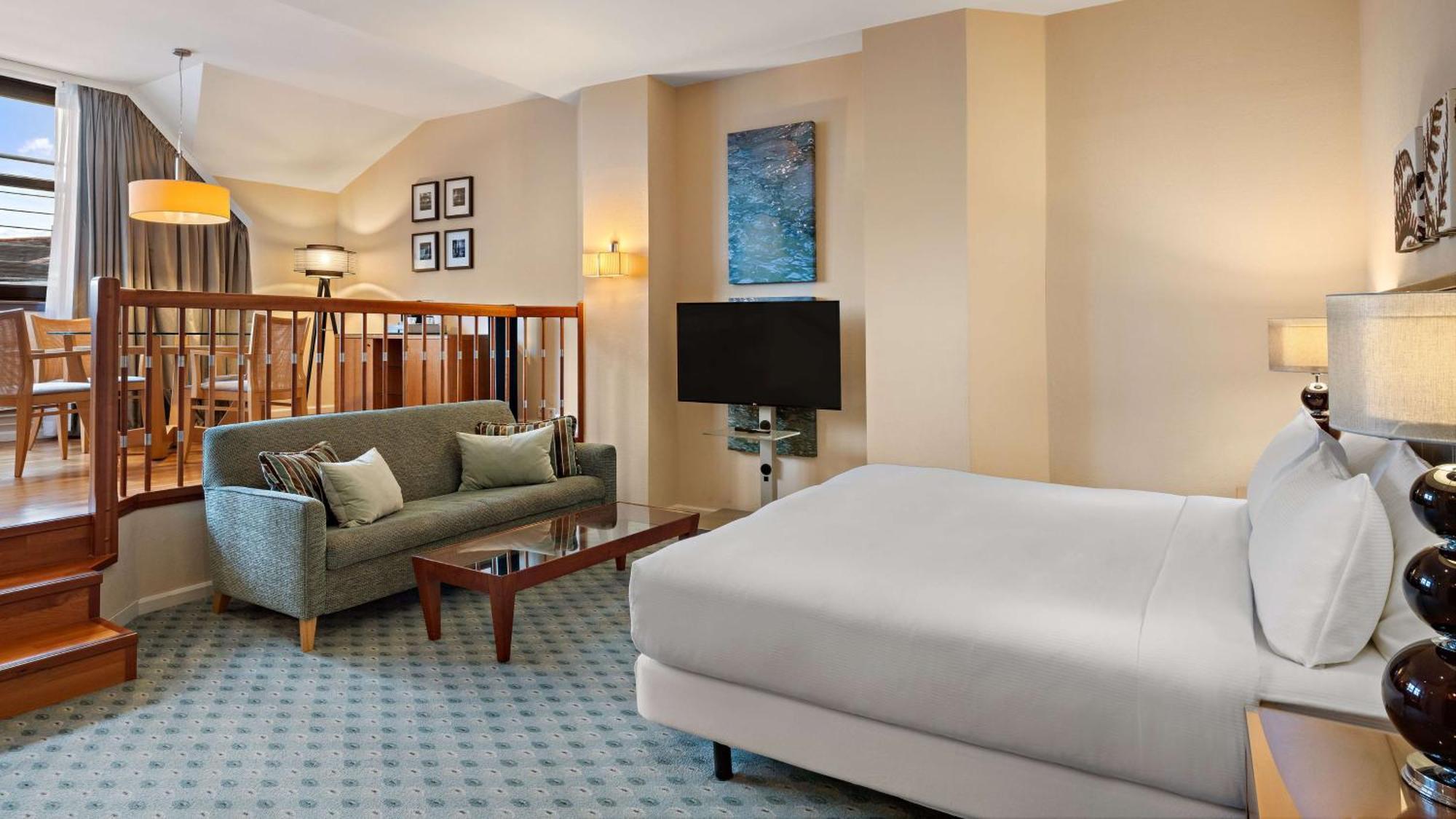 Maisonette – Junior Suite with access to the Executive Lounge