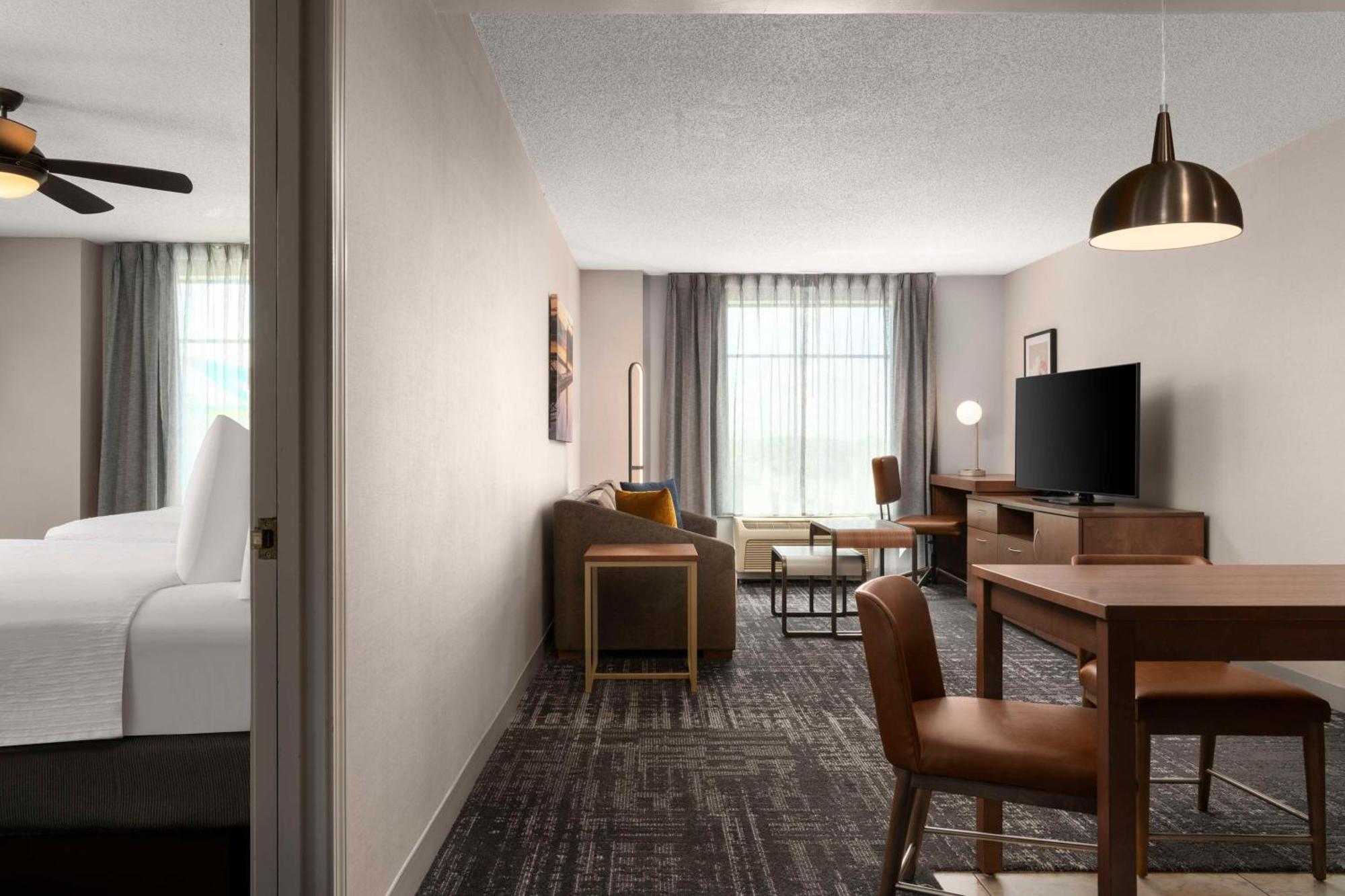 Two Bedroom Suite with One King and Two Queen Beds - Non-Smoking,1602335803:JPEG