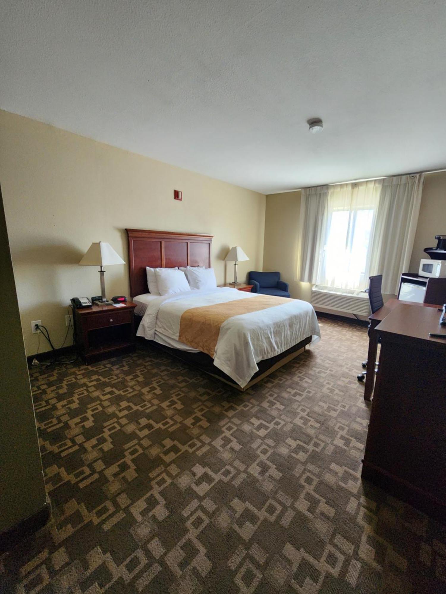 Business Queen Room - Accessible/Non-Smoking,1604083164:JPEG