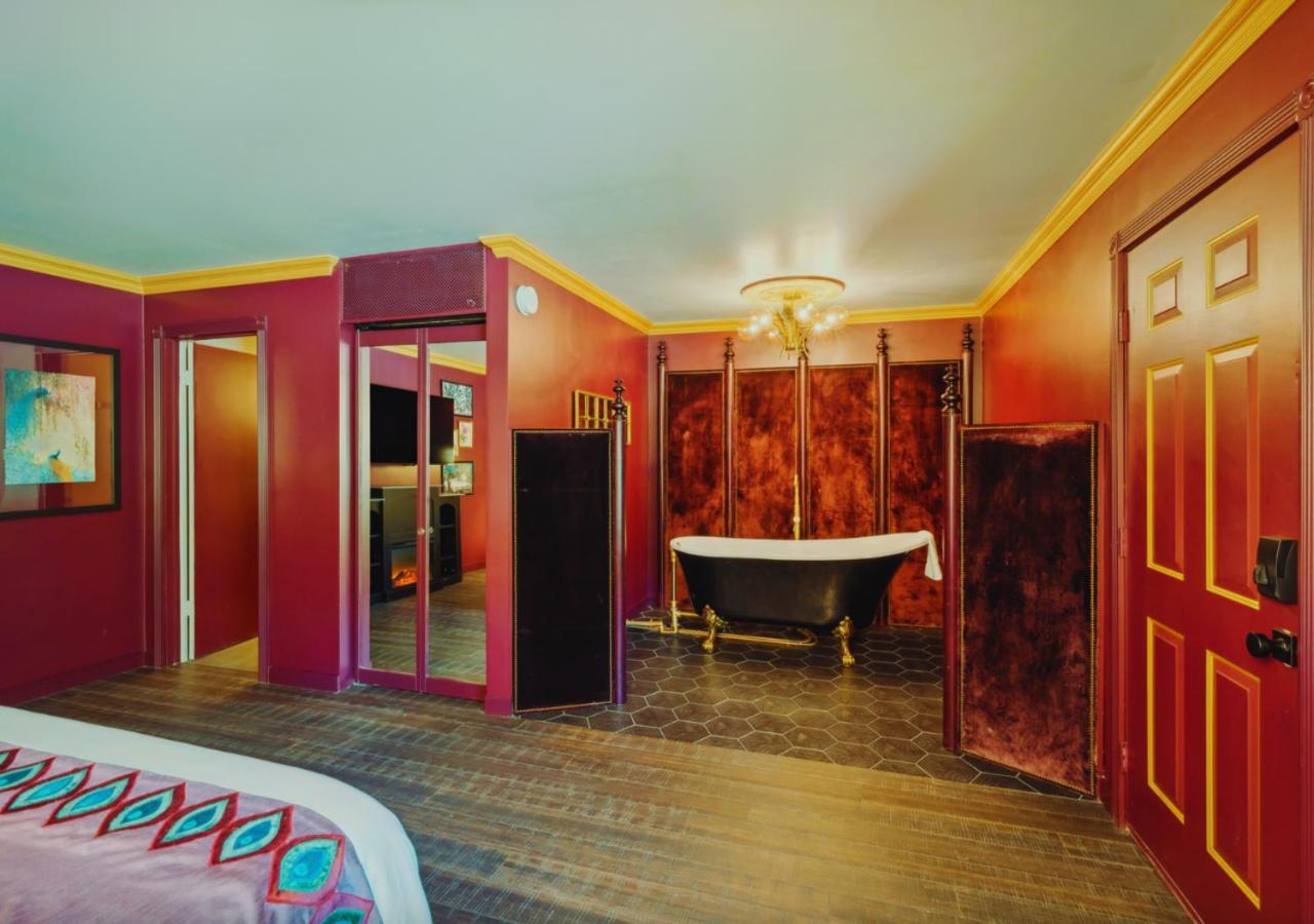 King Room Spa Bath,1609289167:JPEG