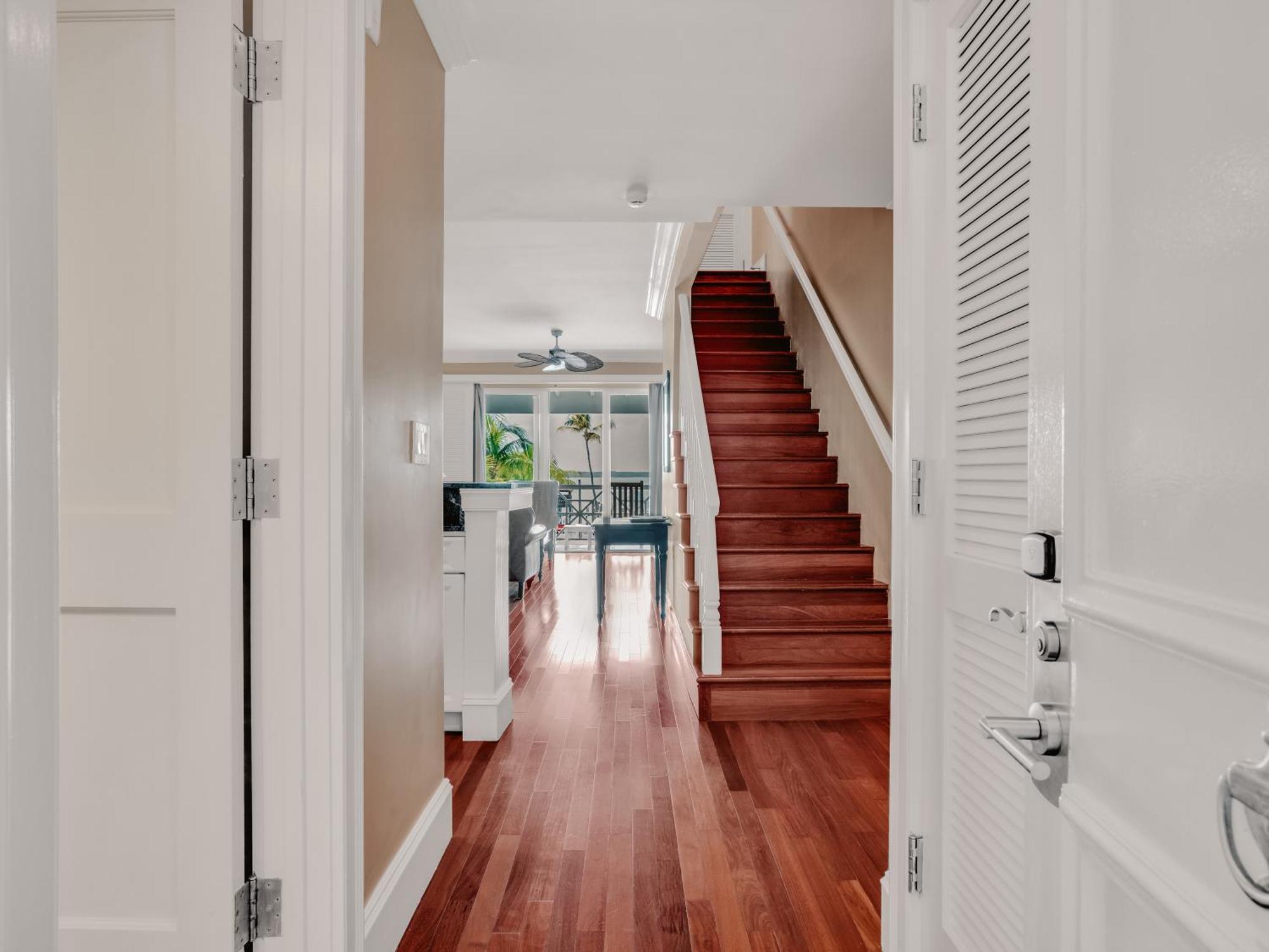 Luxury One Bedroom Villa or Townhome,1611099389:JPEG