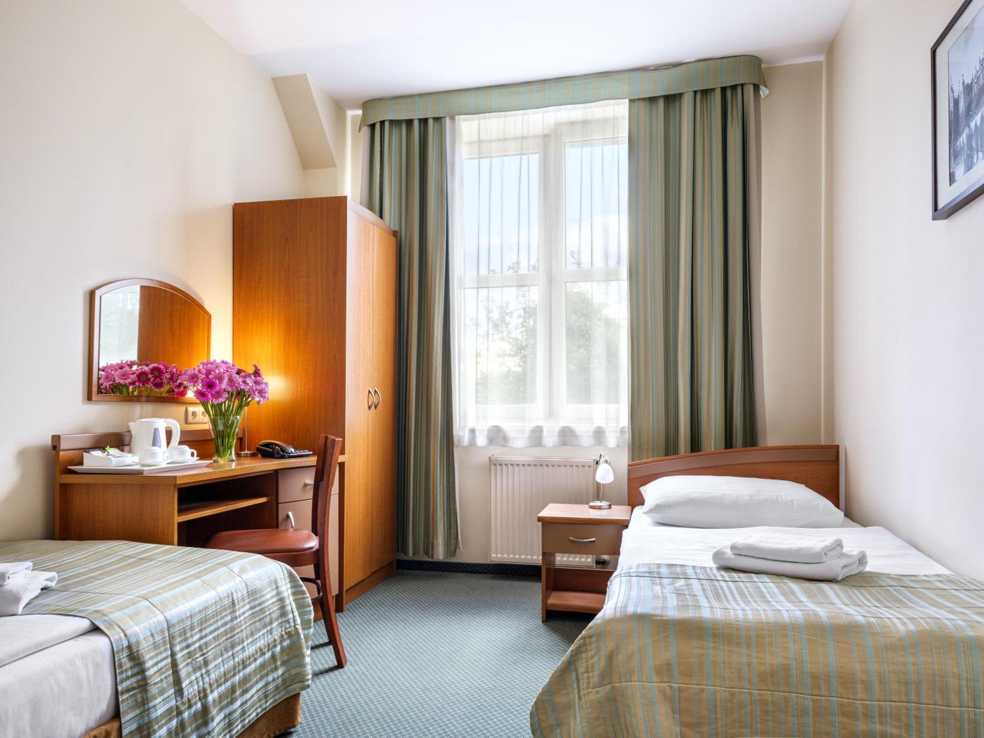 Standard Twin Room,1617453314:JPEG