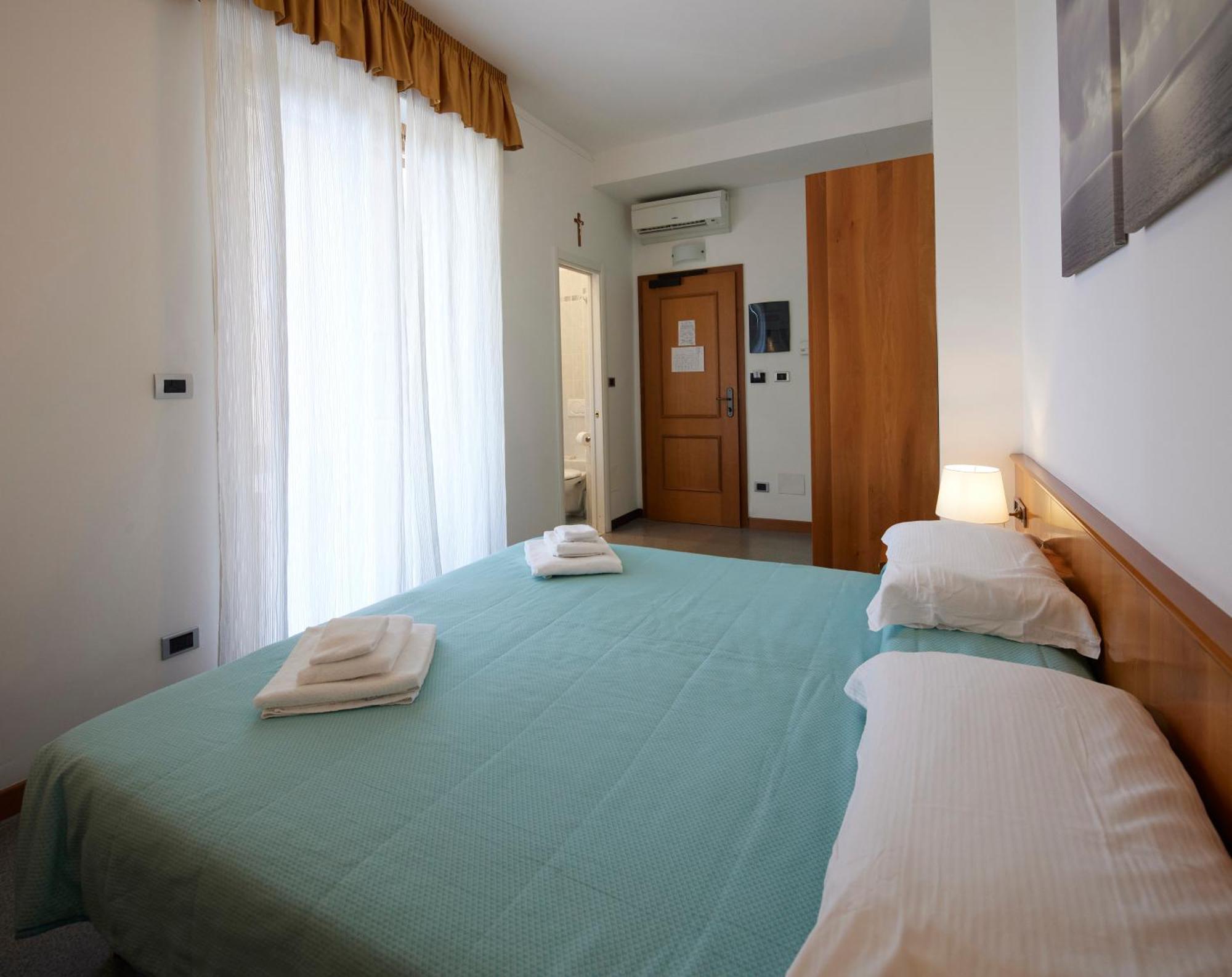 Double or Twin Room,1619177370:JPEG