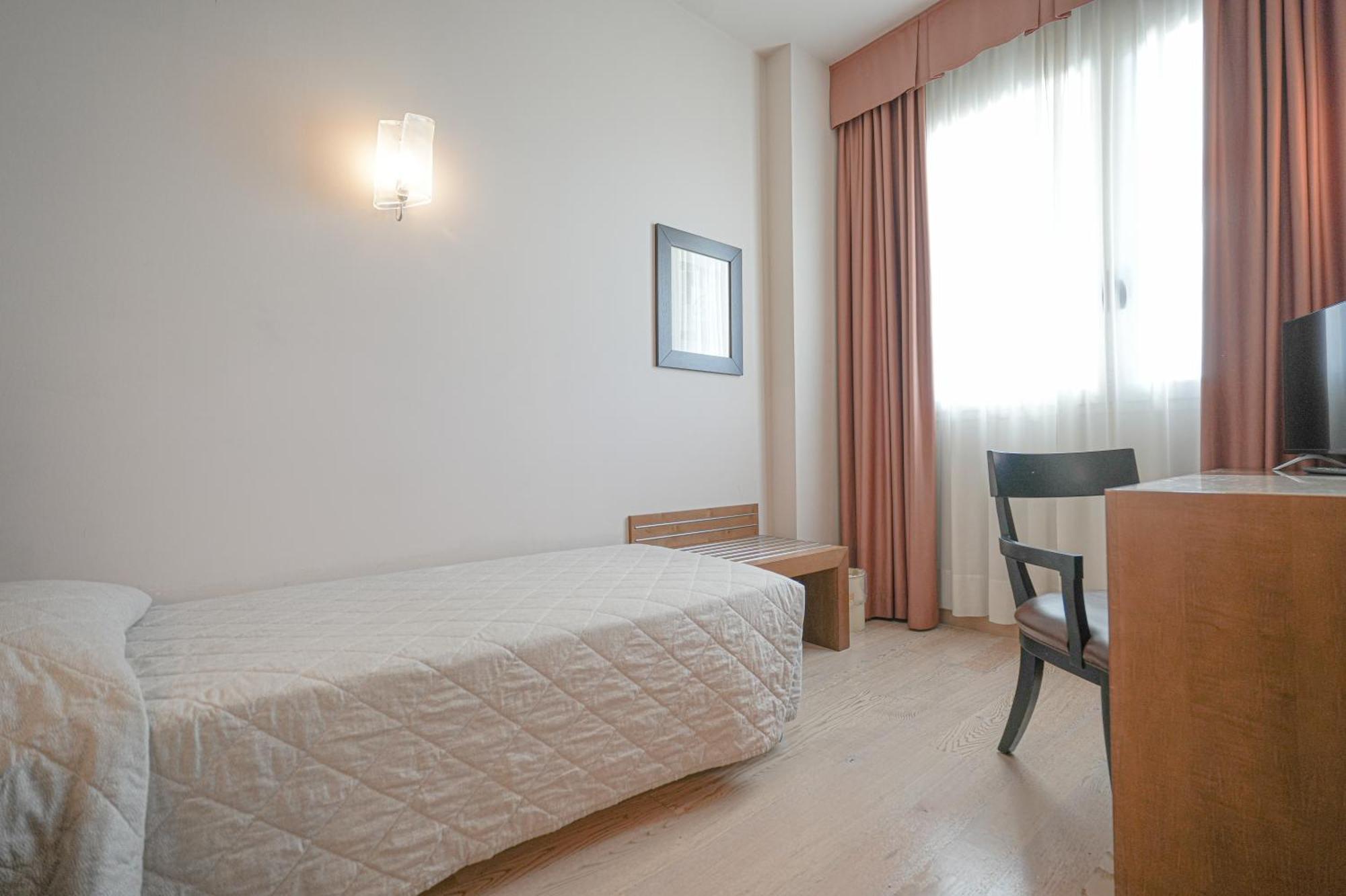 Economy Single Room