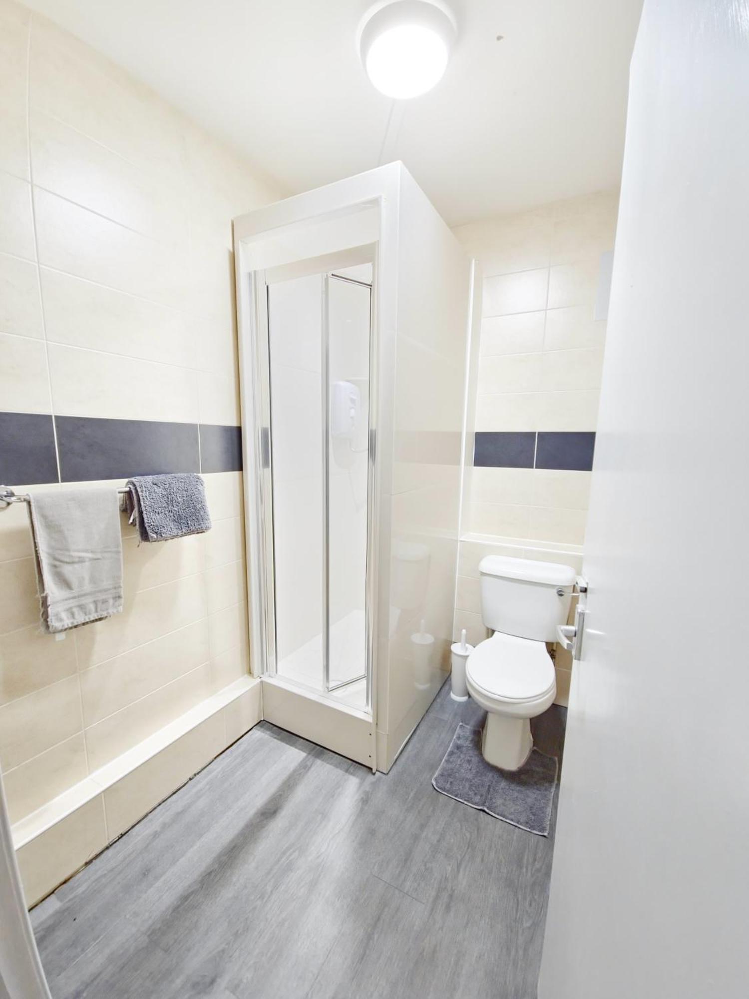 Double Room with Private Bathroom,1627271115:JPEG