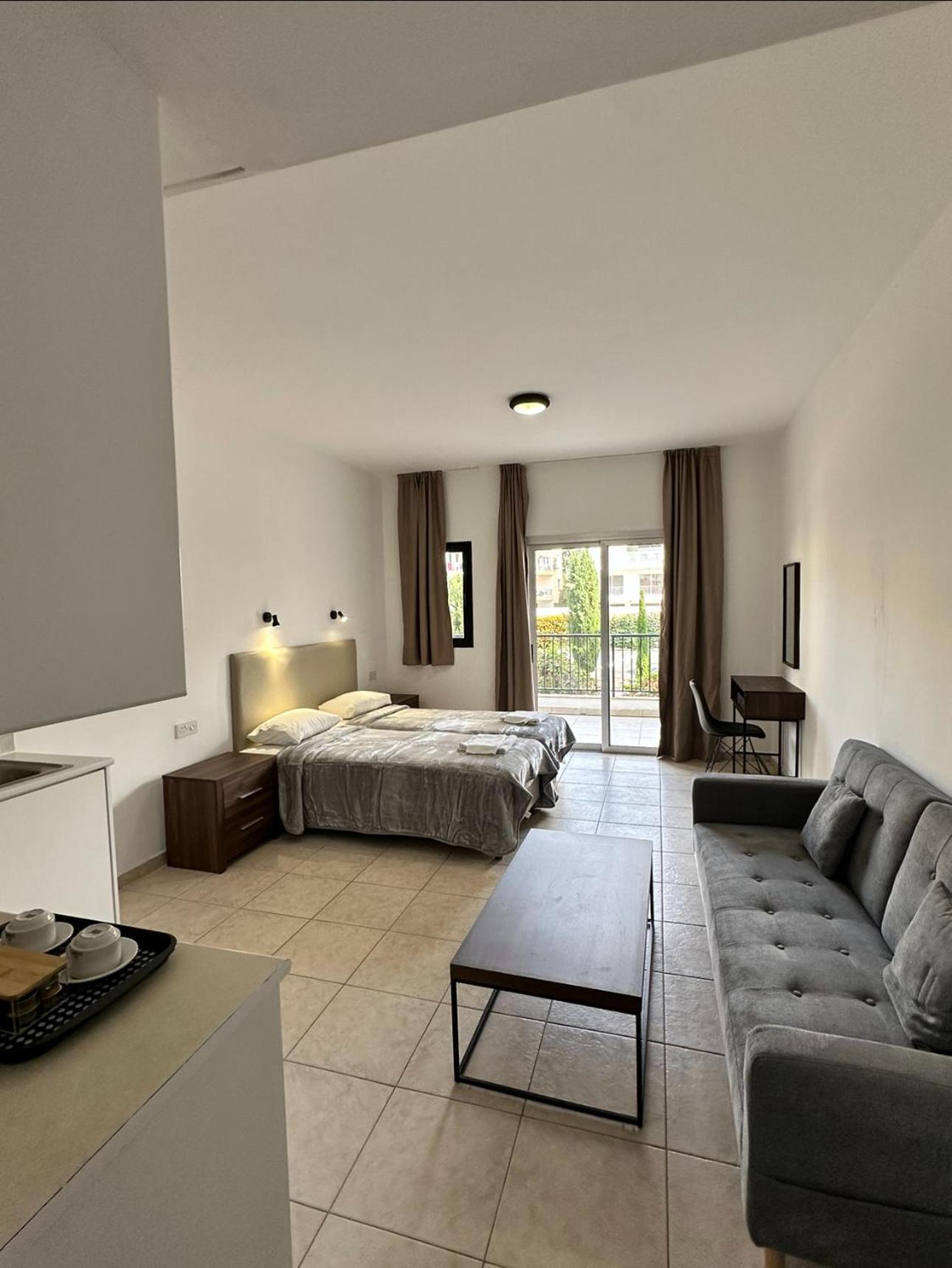 Studio with Inland View,1637733646:JPEG
