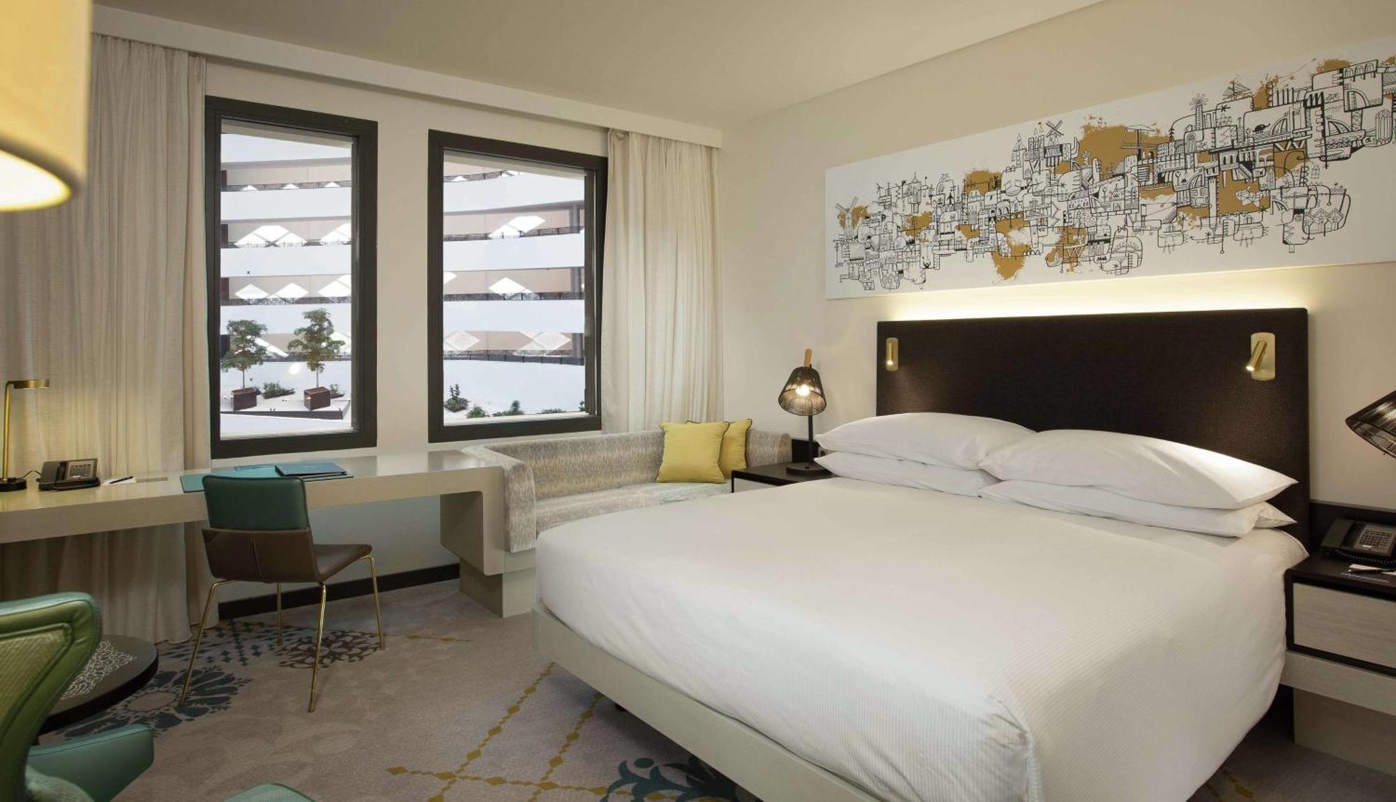King Guest Room Atrium View,1639588849:JPEG