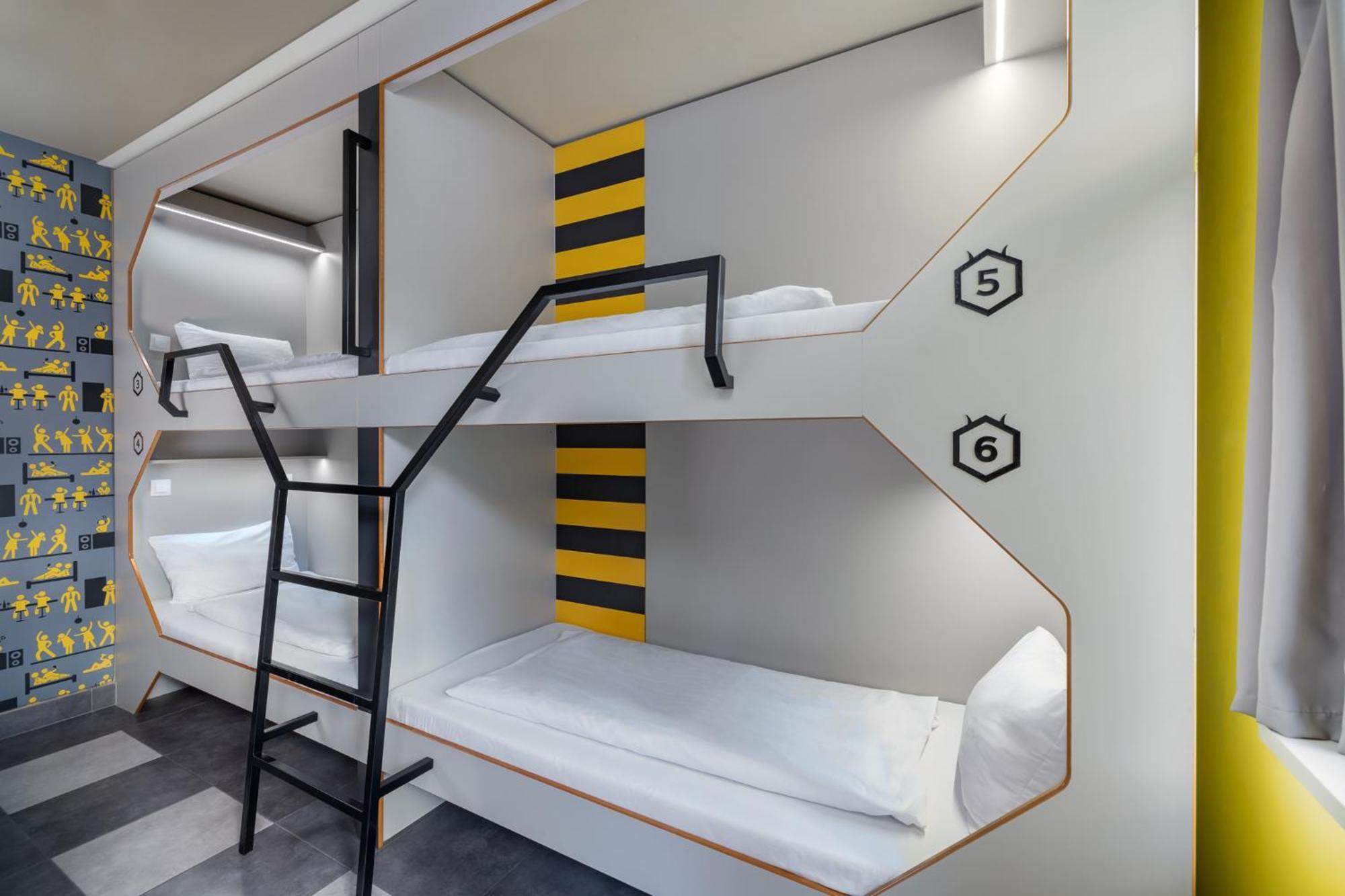 Sixtuple Room with Private Bathroom,1656211287:JPEG