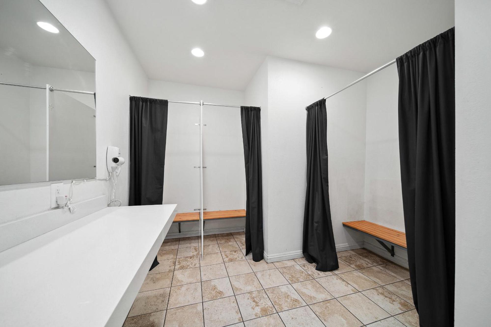 Double Room with Shared Bathroom,1657174547:JPEG