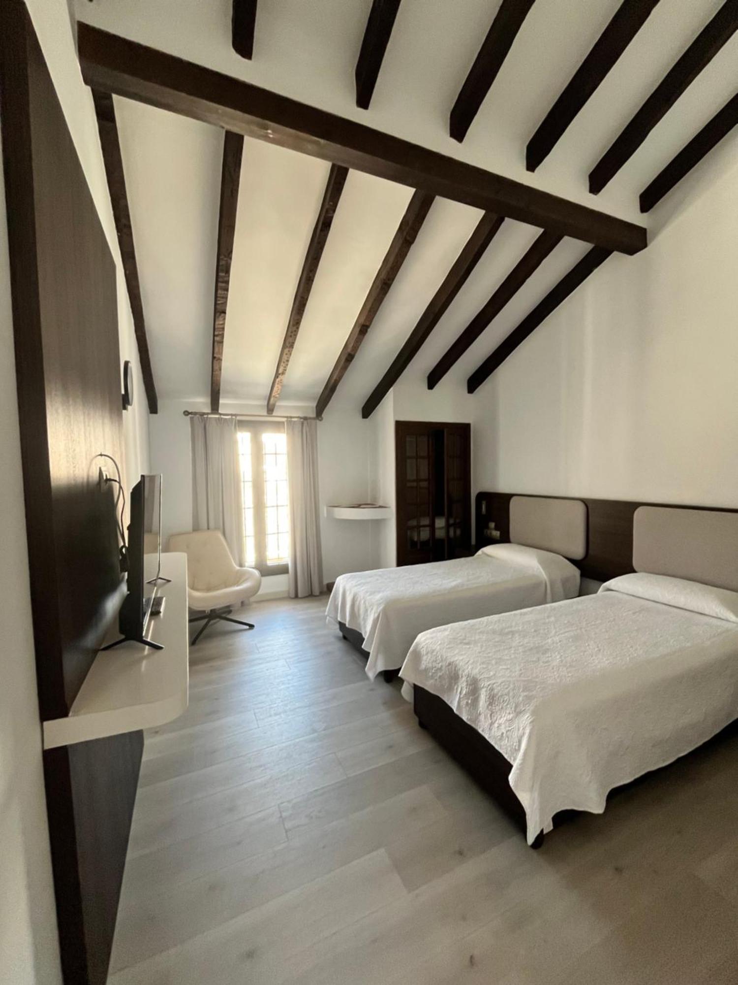 Standard Twin Room,1661632642:JPEG