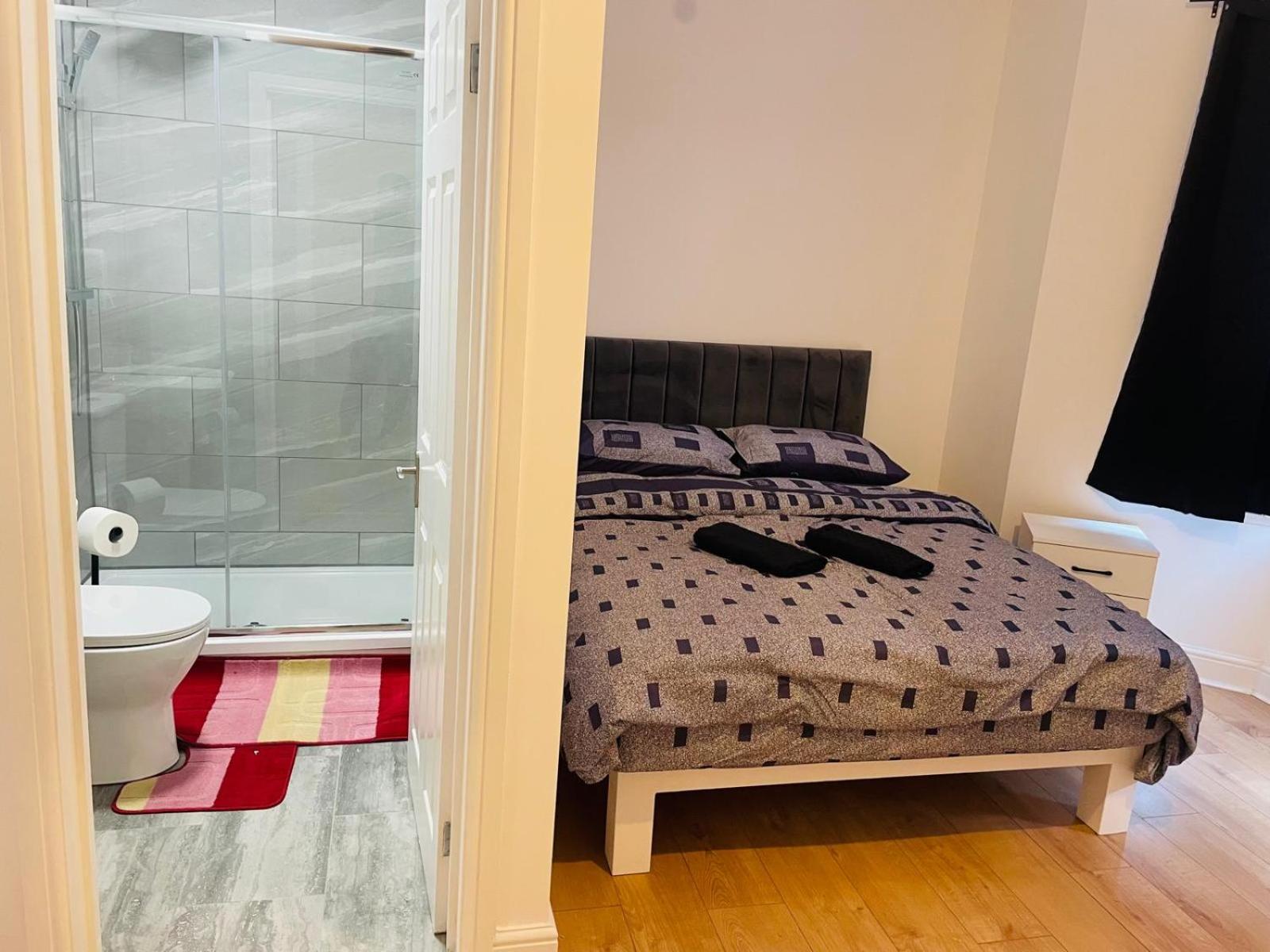 Deluxe Double Room Shower,1662794103:JPEG