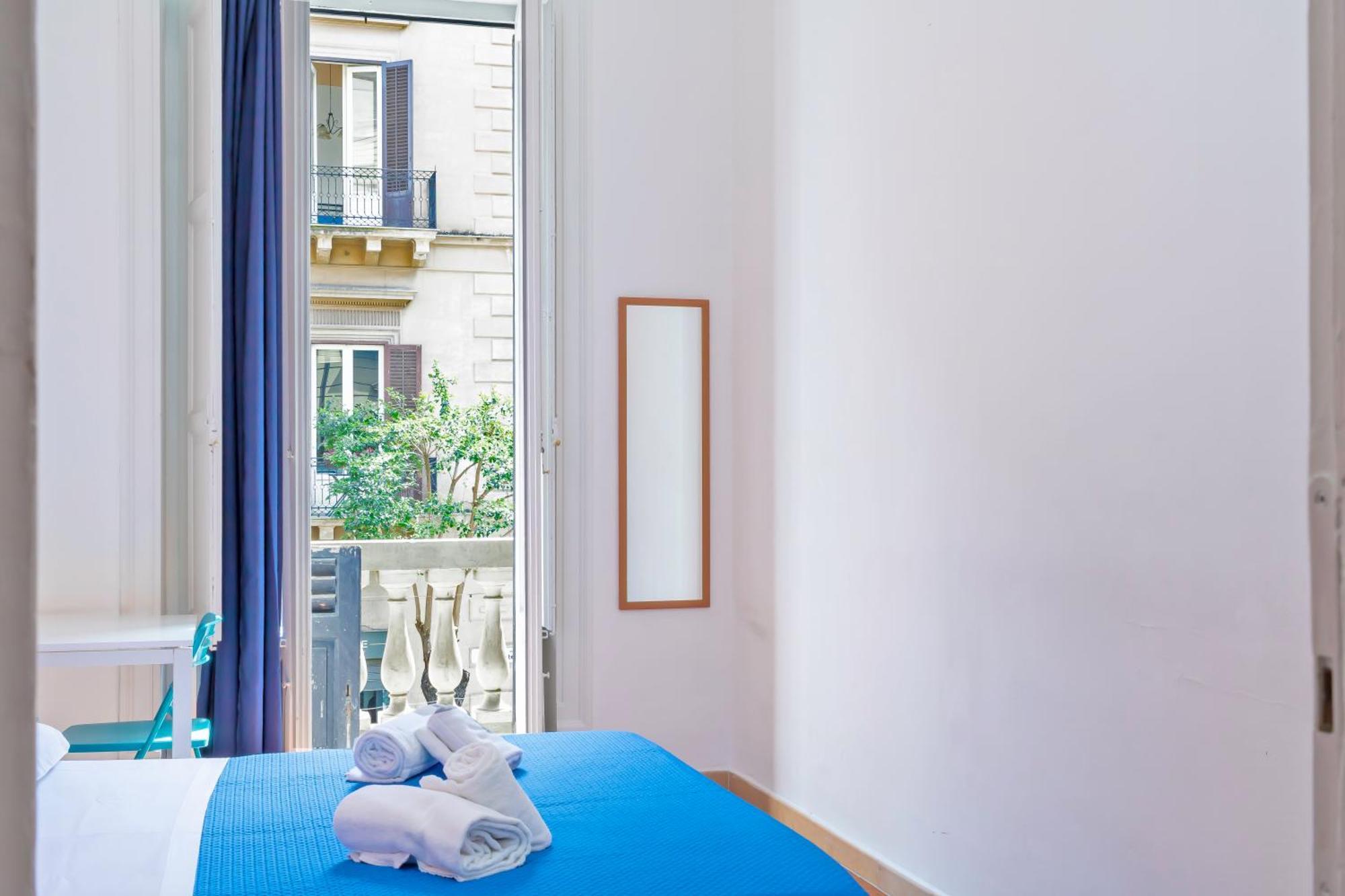 Double Room with Private External Bathroom,1665418641:JPEG