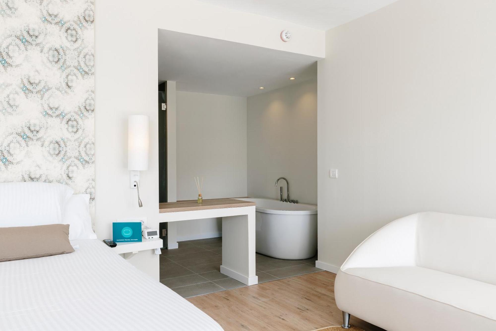Junior Suite mit Poolblick