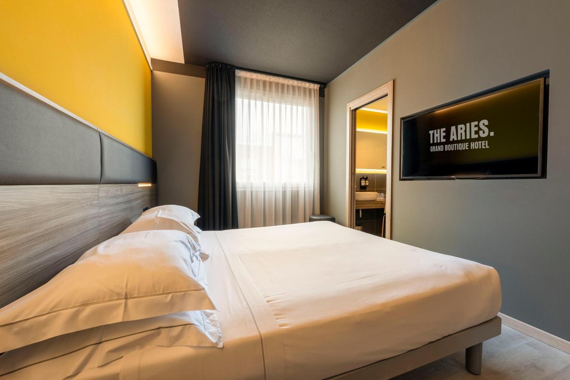 Superior Double or Twin Room,1697812886:JPEG