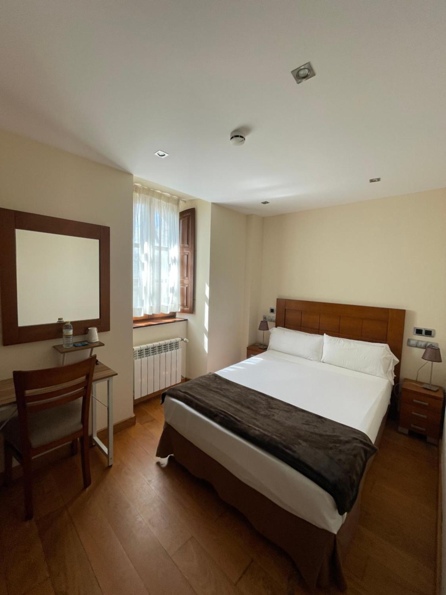 Standard Single Room with parking,1698884476:JPEG