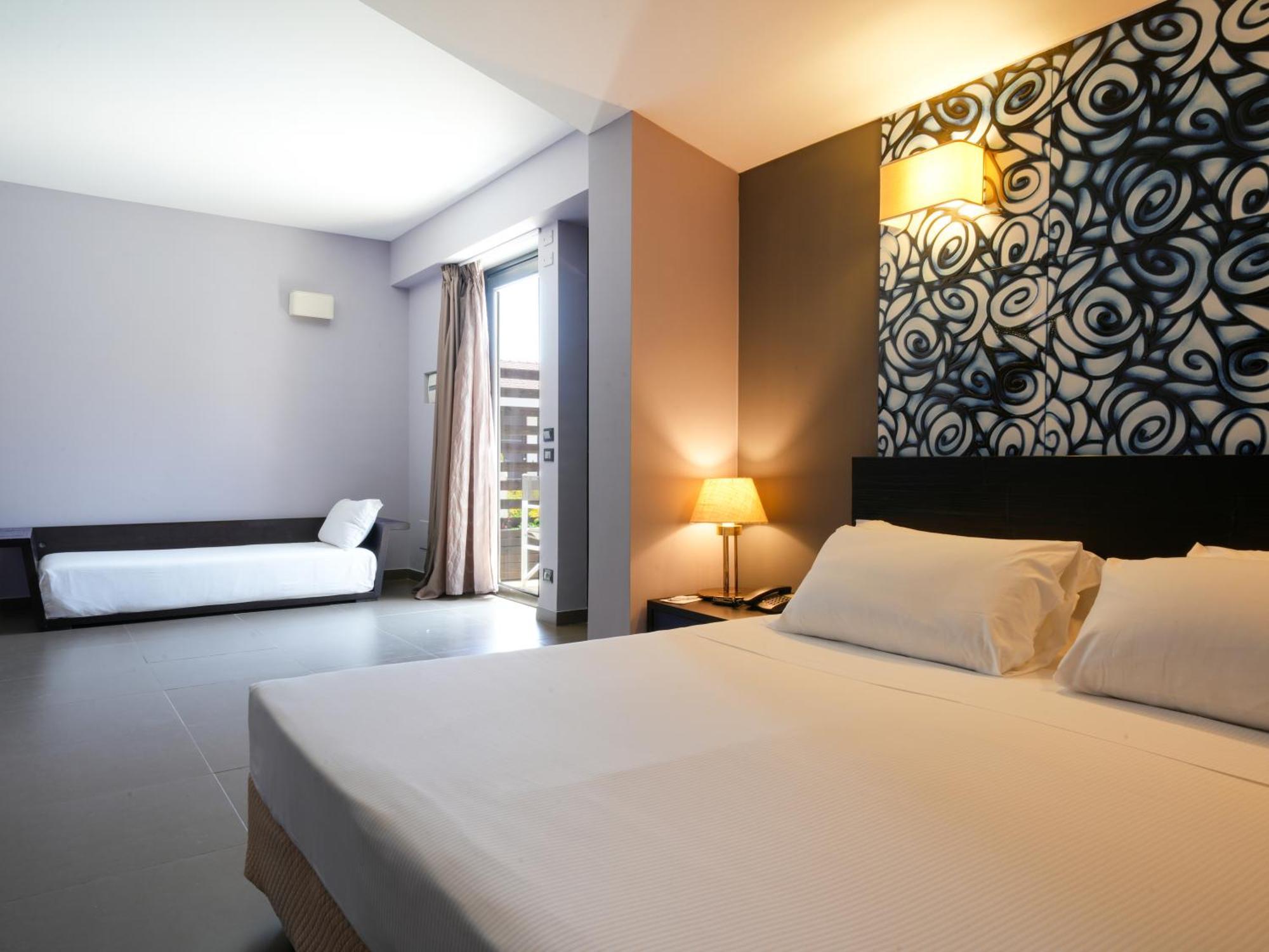 Junior Suite (3 Adults),1698961658:JPEG