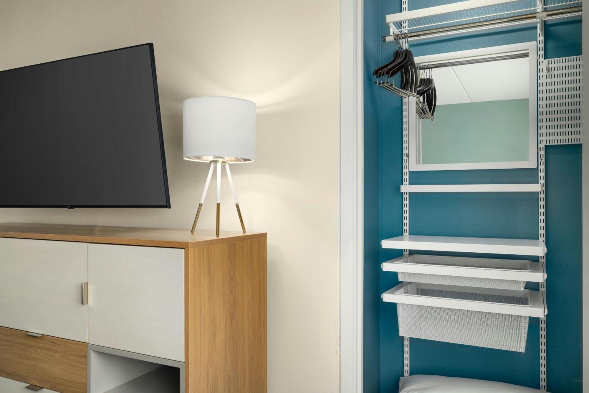 One-Bedroom Queen Suite with Two Queen Beds,1706829490:JPEG
