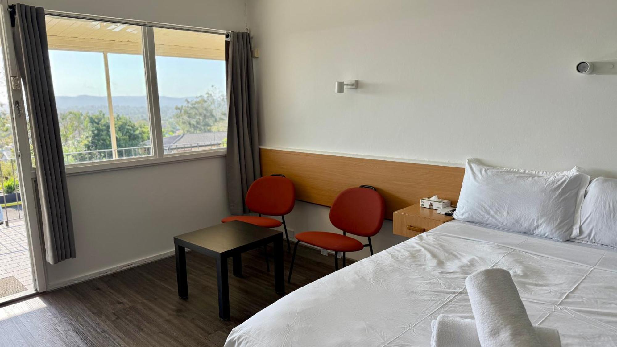 Single Room,1710603072:JPEG