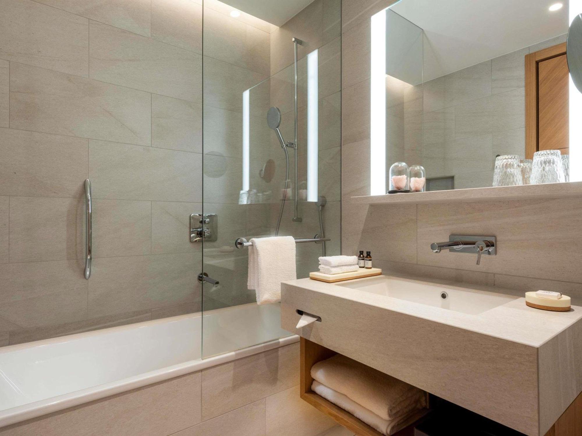 Deluxe King Room,1743431611:JPEG