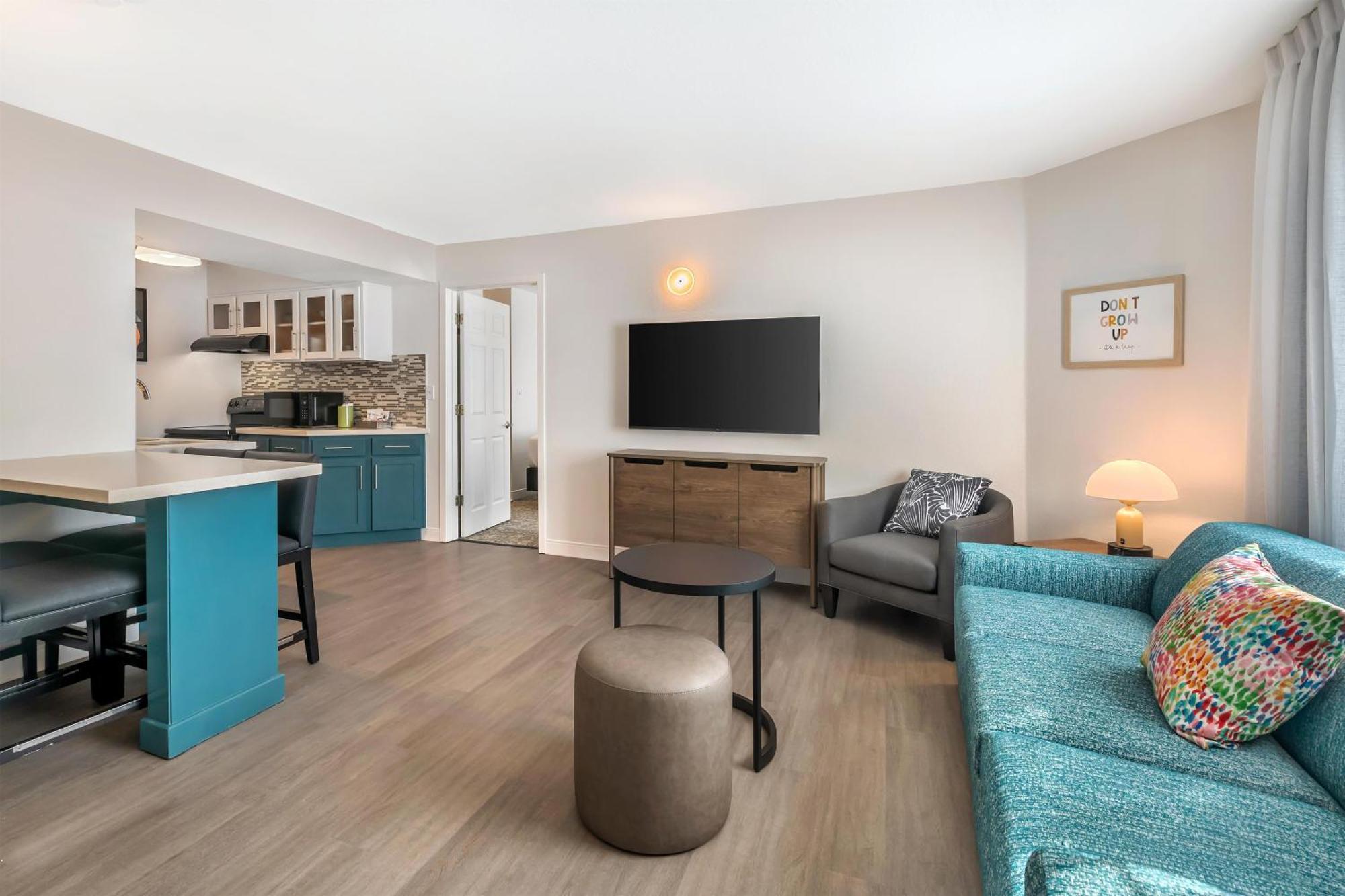 One Bedroom King Suite,1742650863:JPEG