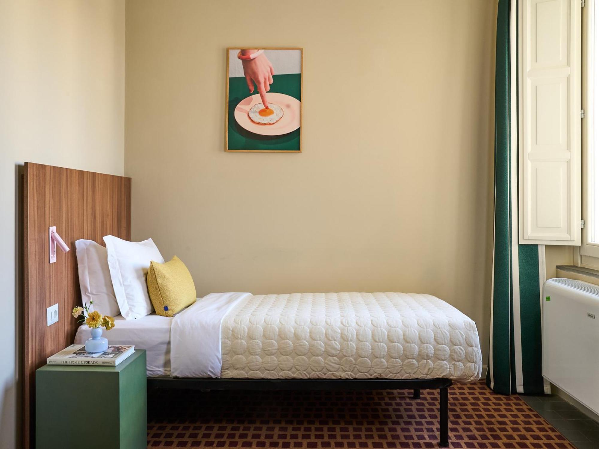 Small Room - Single Bed,1758297582:JPEG