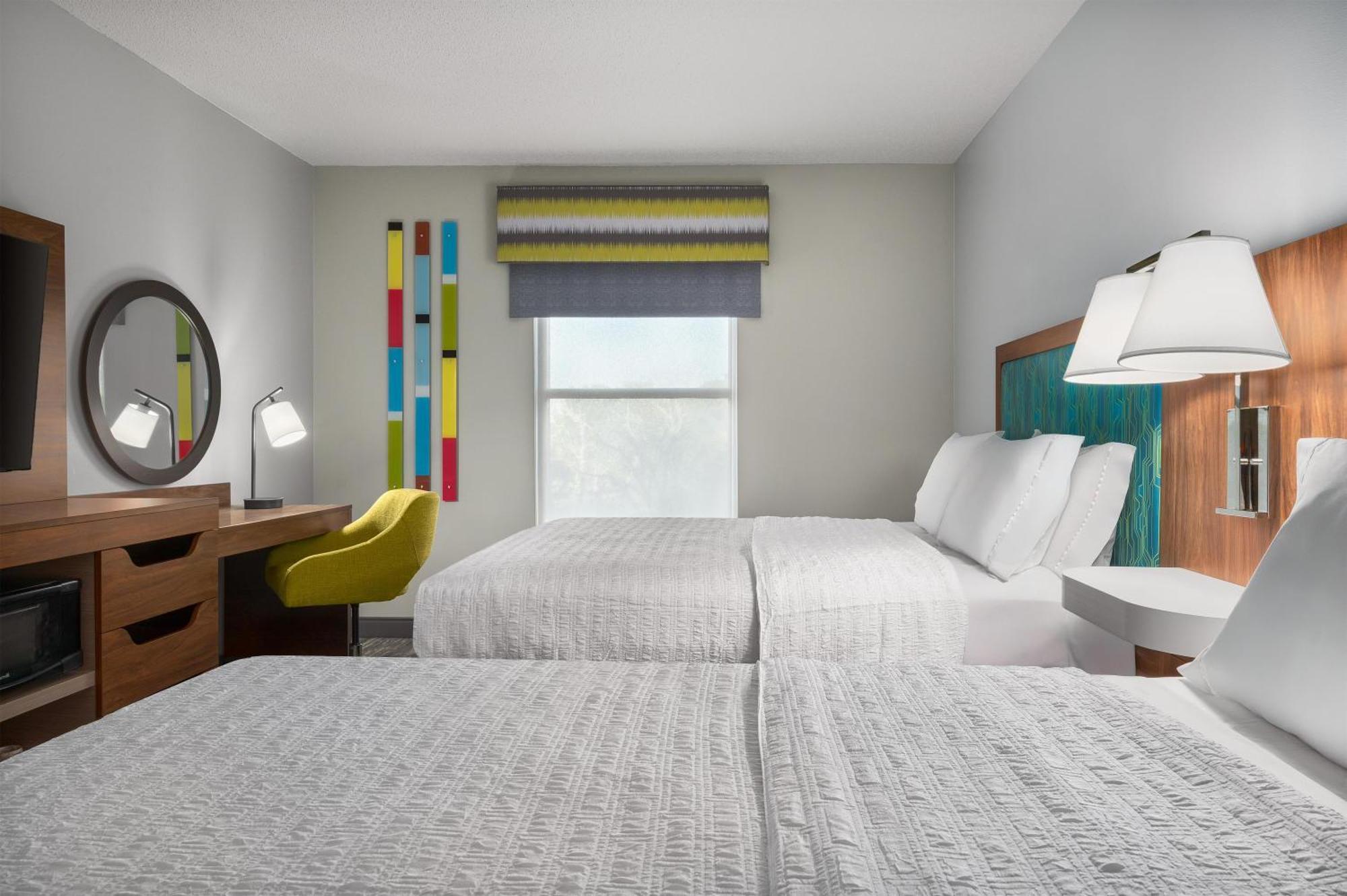 Room with Two Queen Beds - Non-Smoking