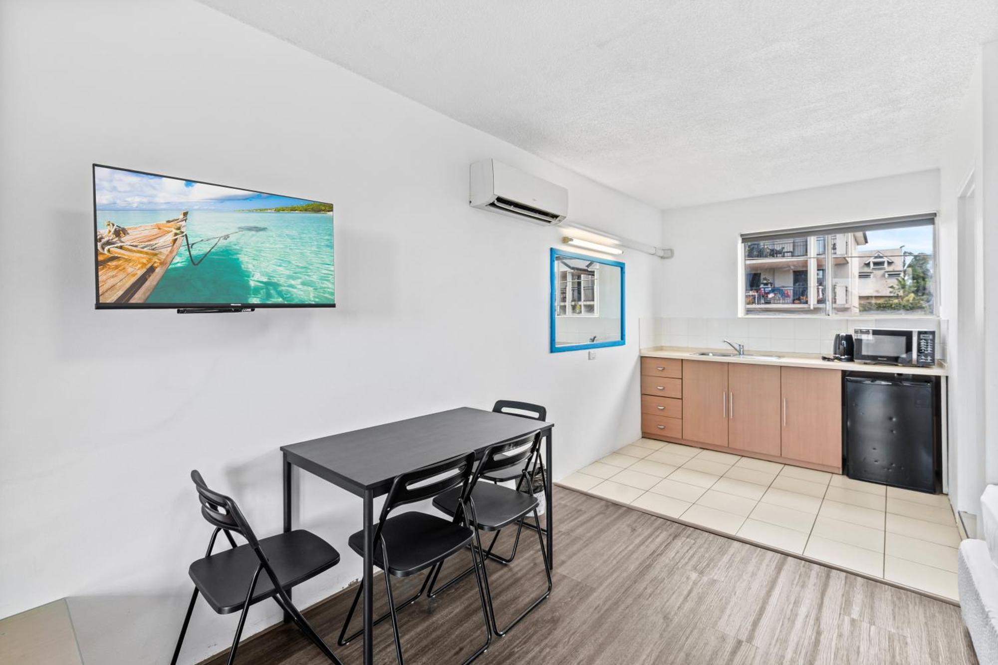 Family Room With Kitchenette,1758322116:JPEG
