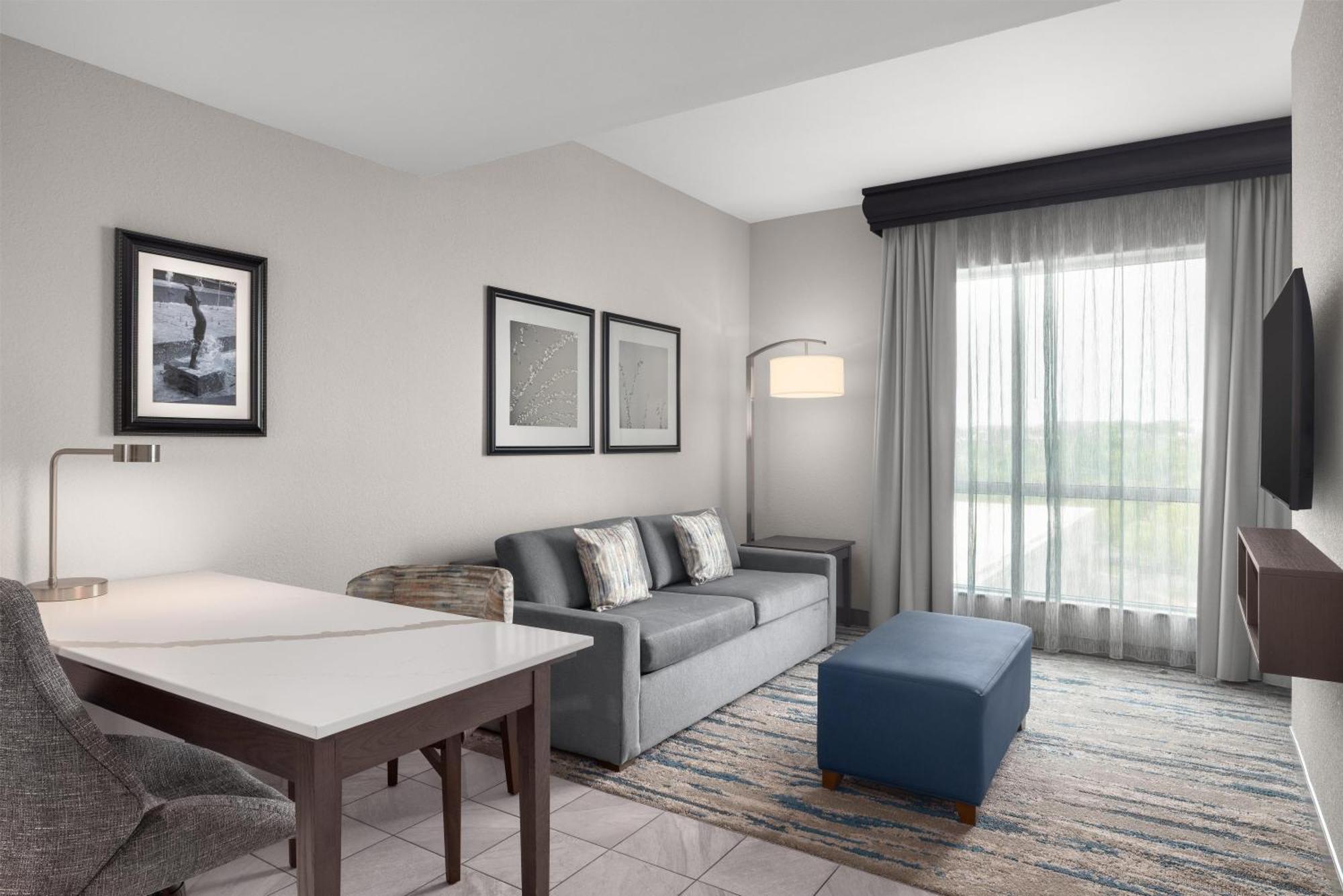 Two-Room King Suite,1758399351:JPEG